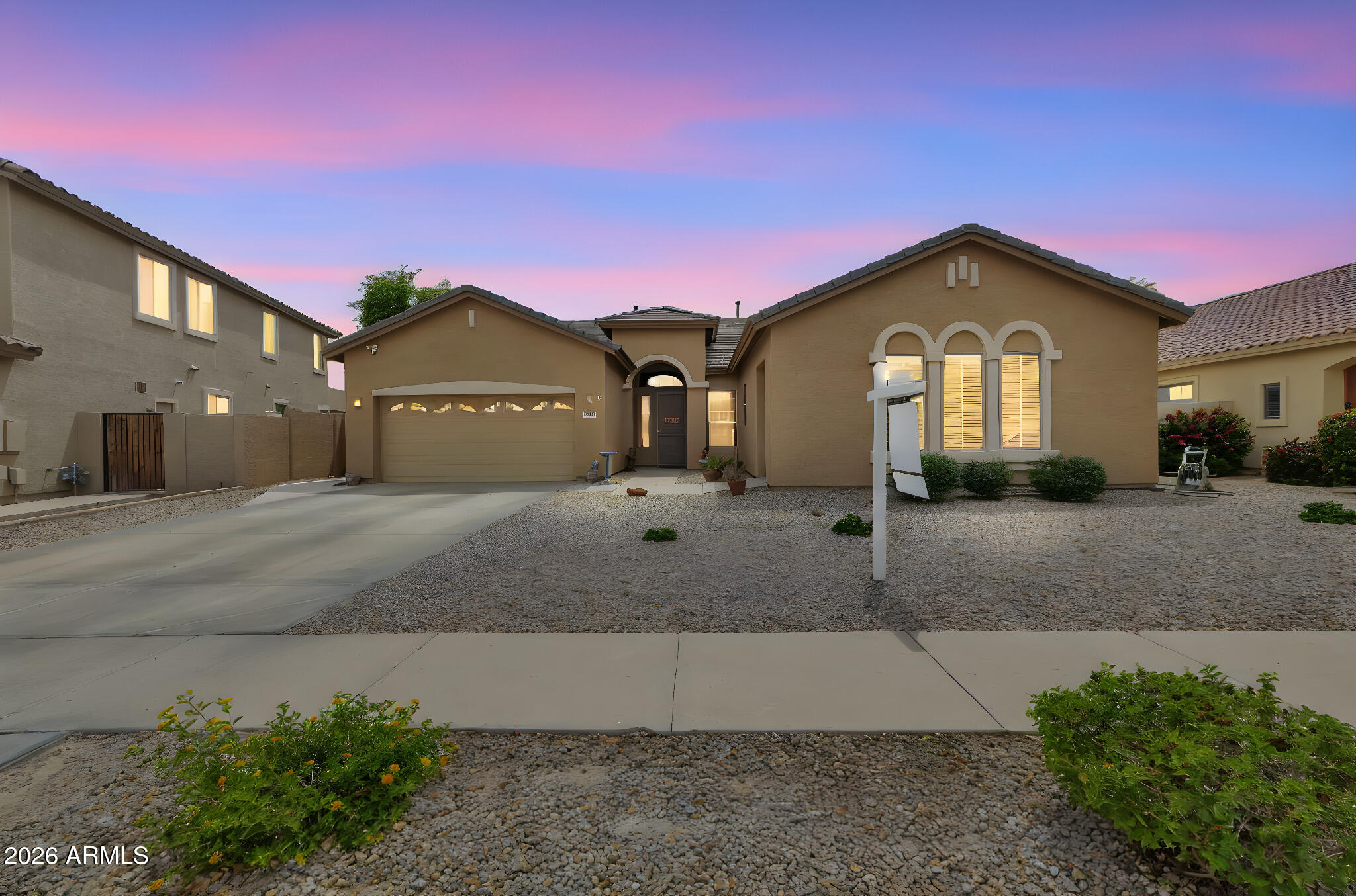8807 W CAROLE Lane
