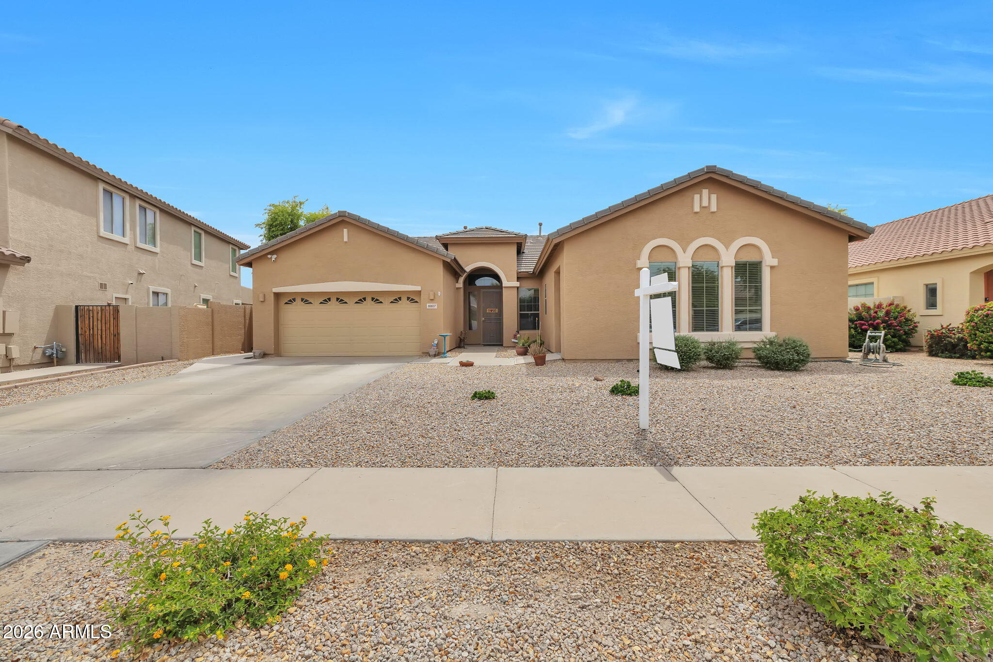 8807 W CAROLE Lane
