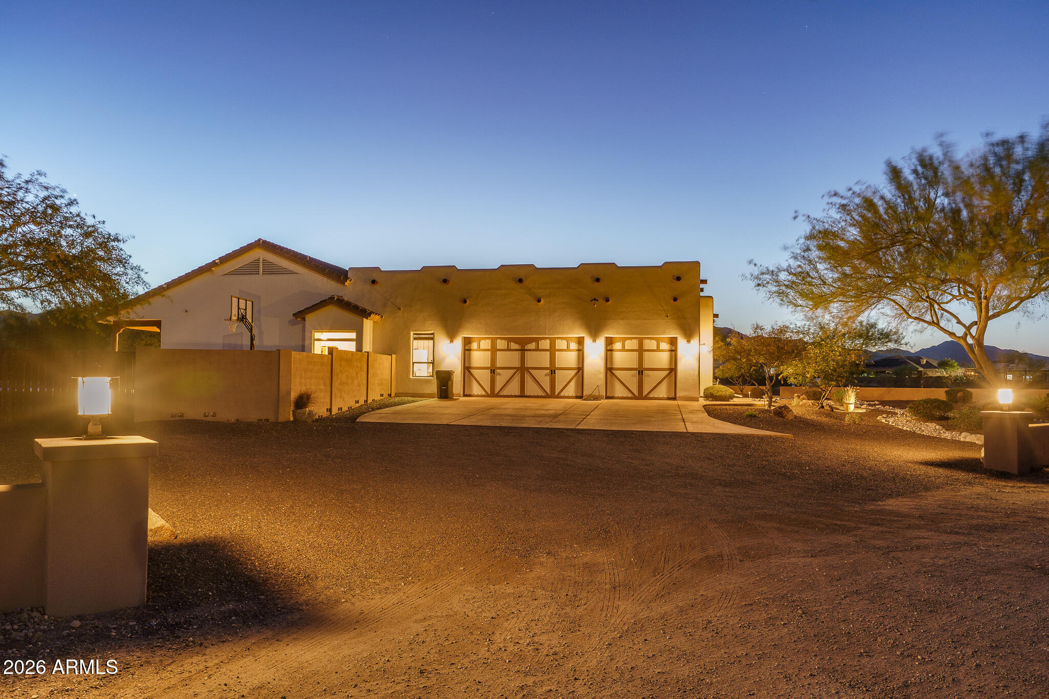 19707 W MARIPOSA Drive