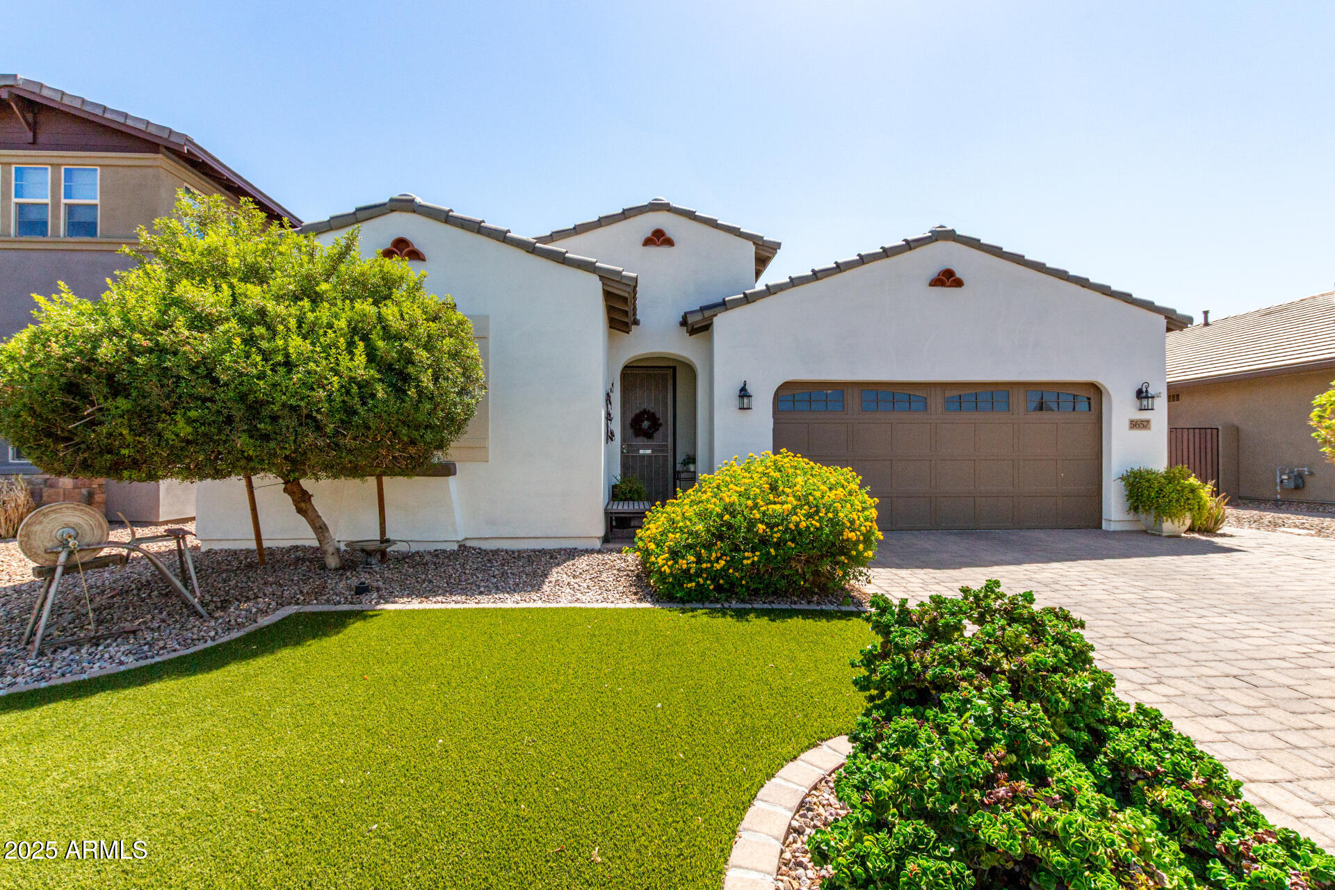 5657 S INEZ Court