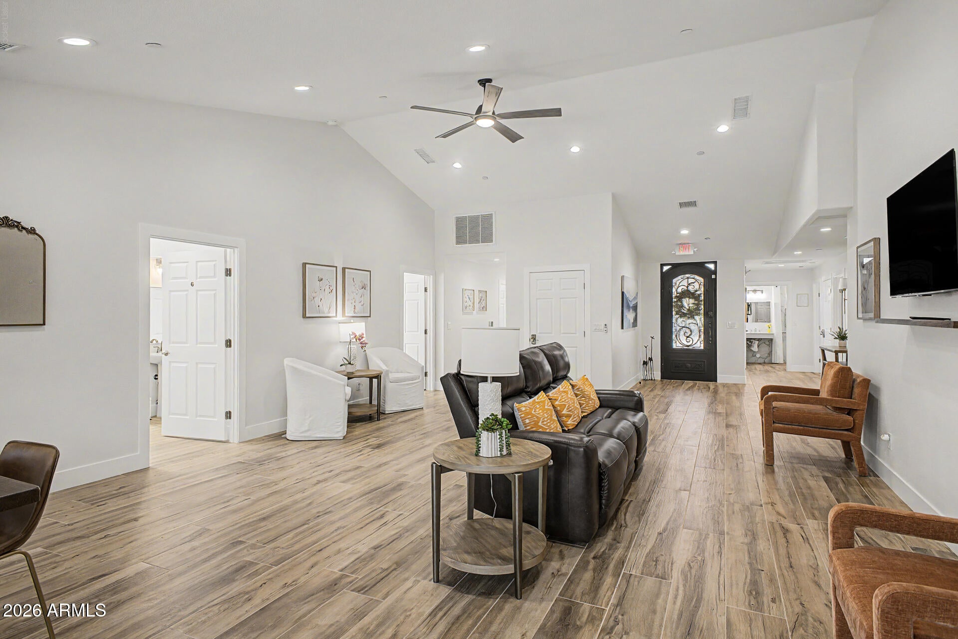 4102 W FALLEN LEAF Lane