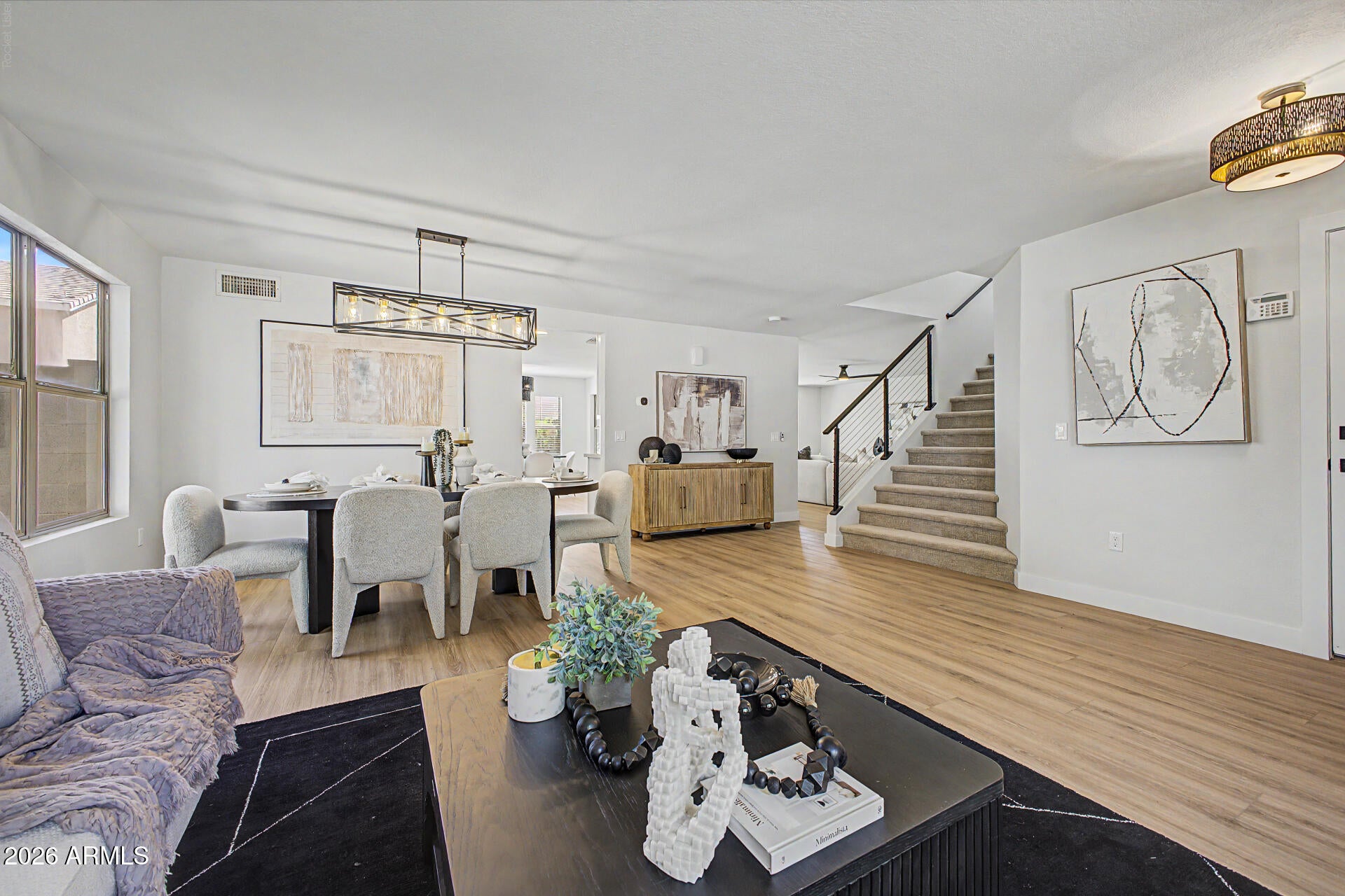 425 W MIDLAND Lane