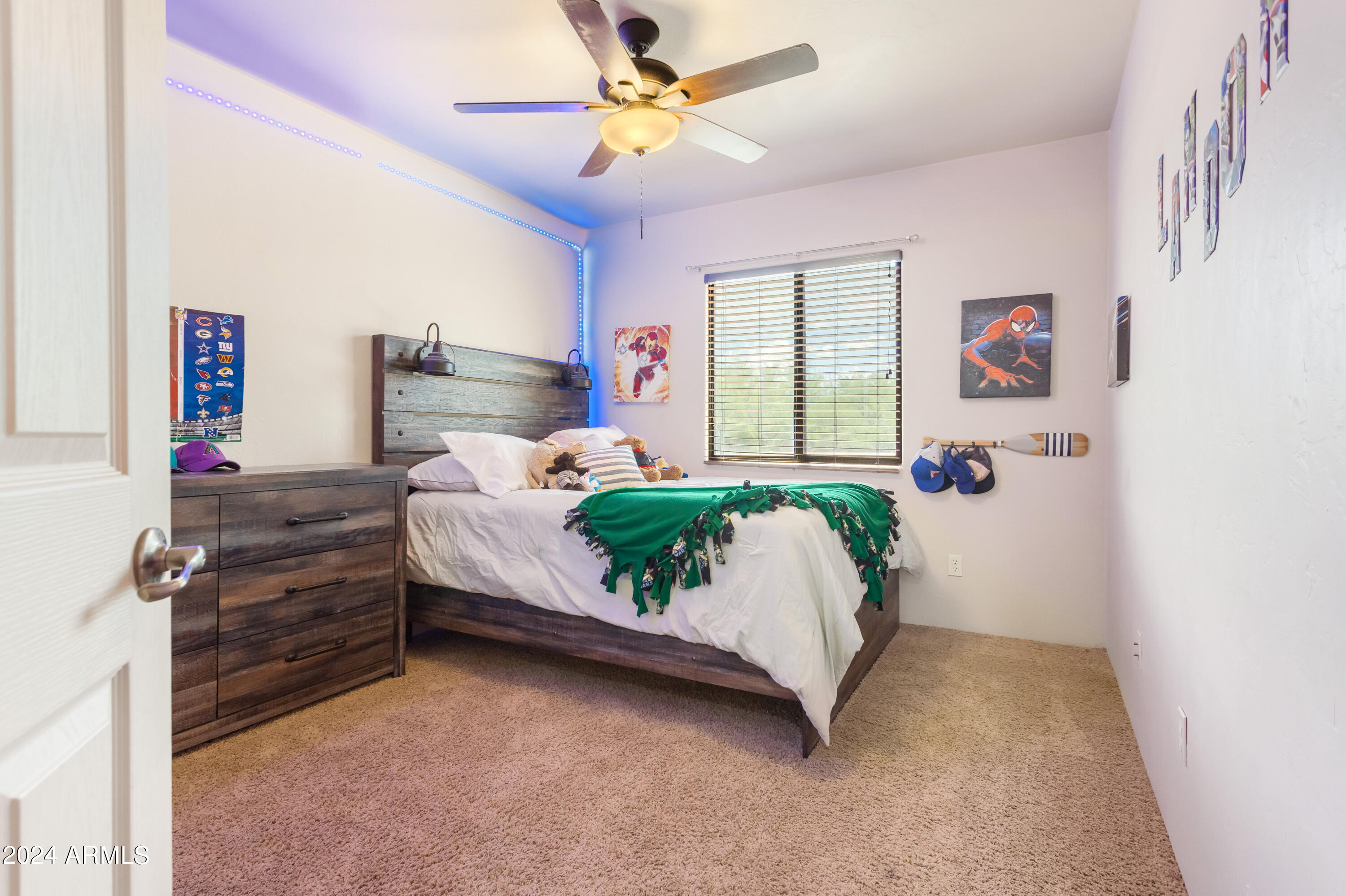 THE LEGENDS VALIENTE - Residential