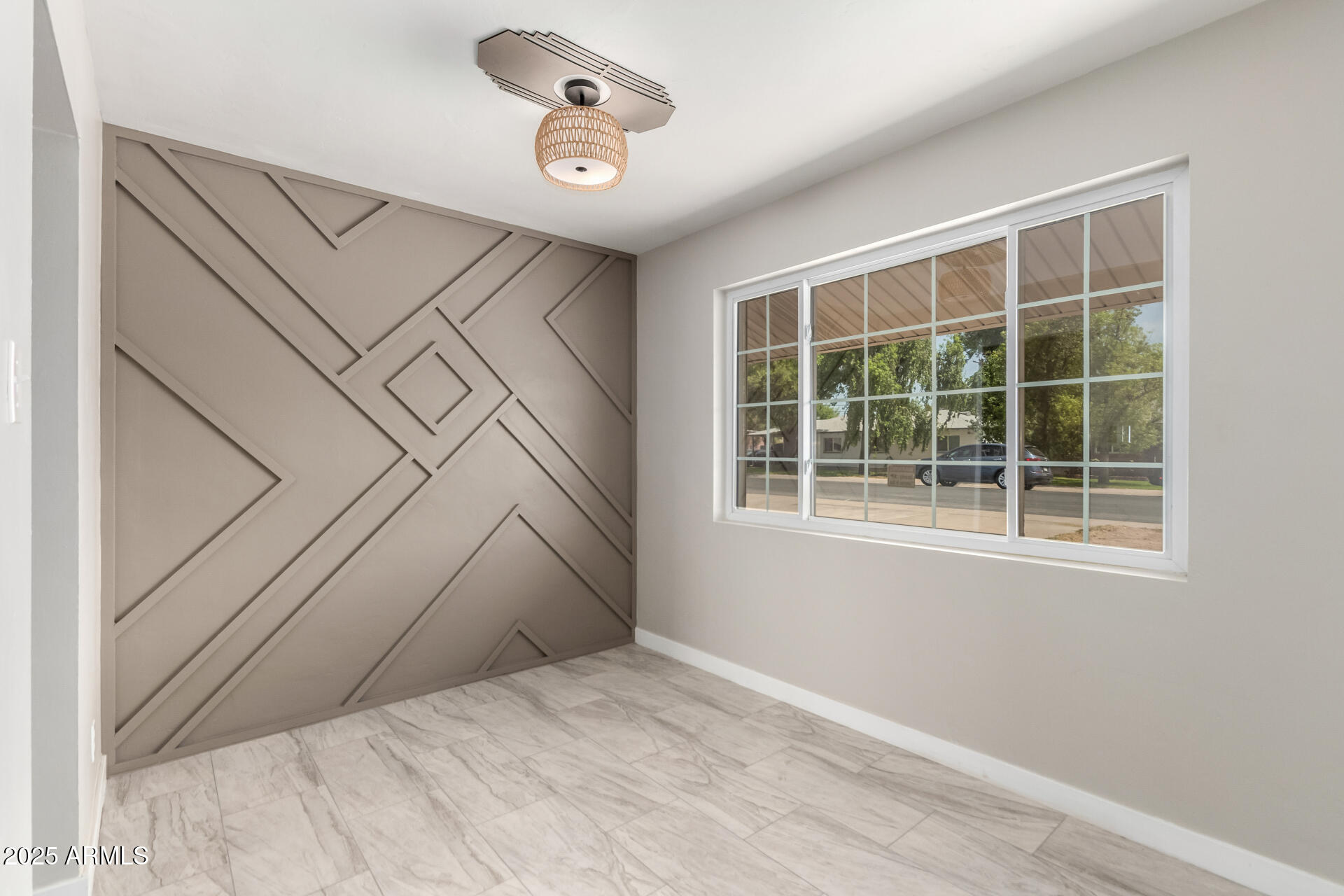 1010 W 5th Place