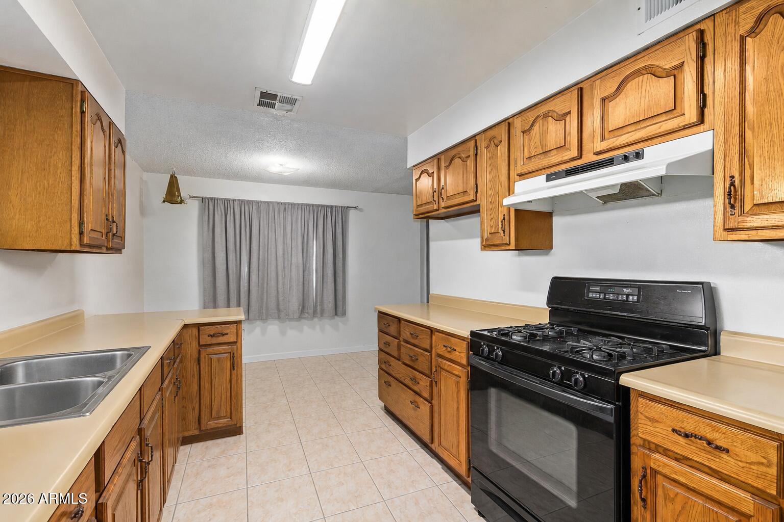 2228 N 47TH Drive