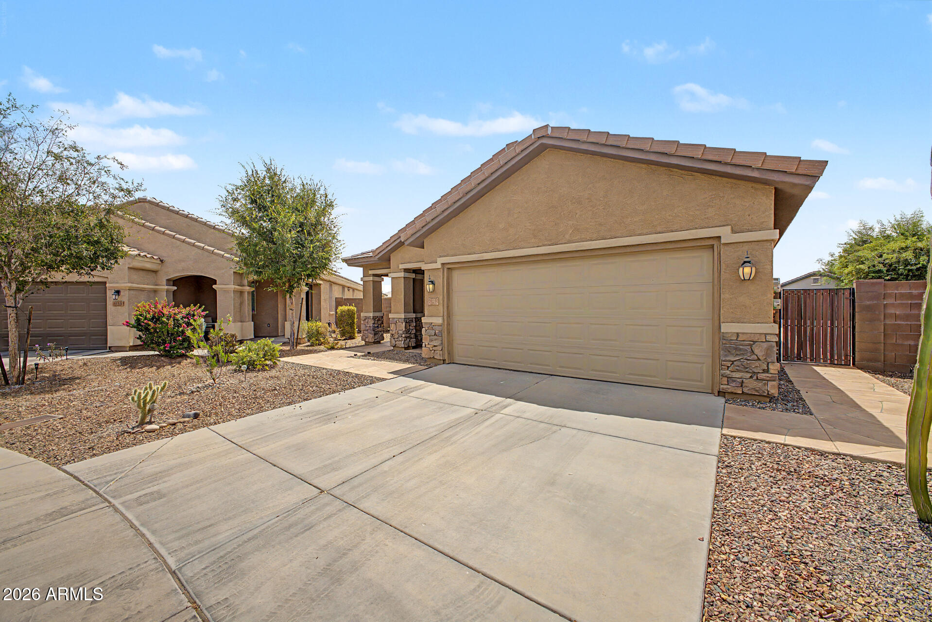 7029 W DESERT Lane