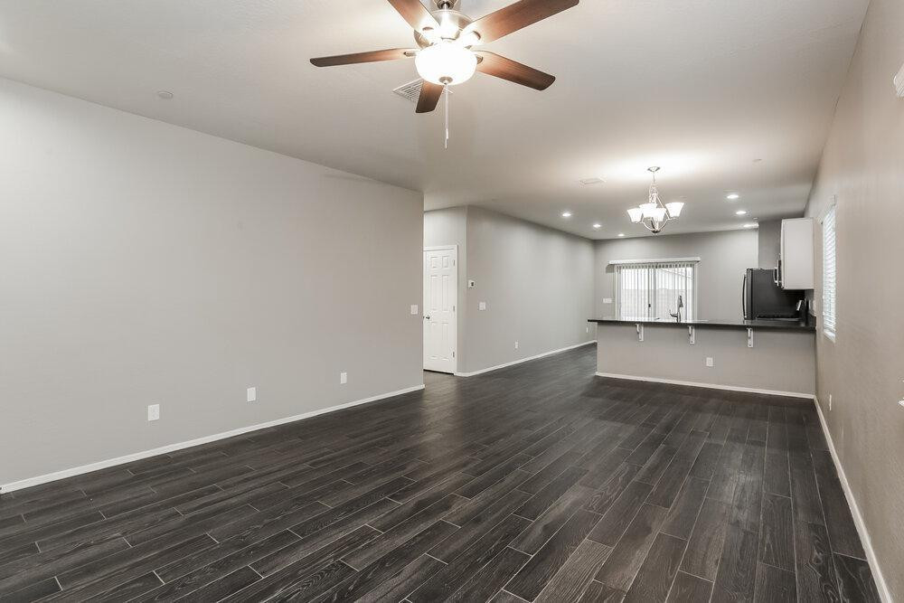 21221 W Hubbell Street