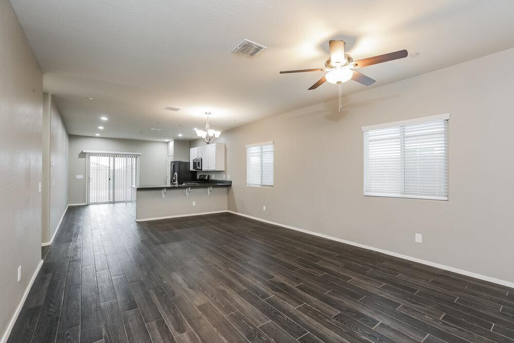 21221 W Hubbell Street