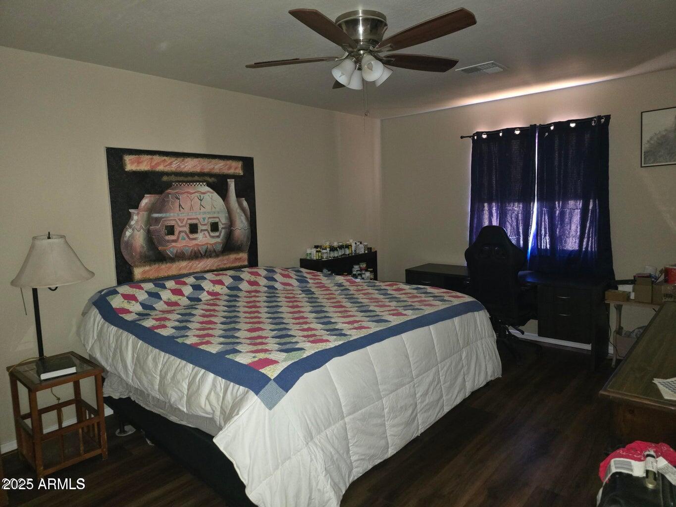 1092 W ROUNDUP Street W