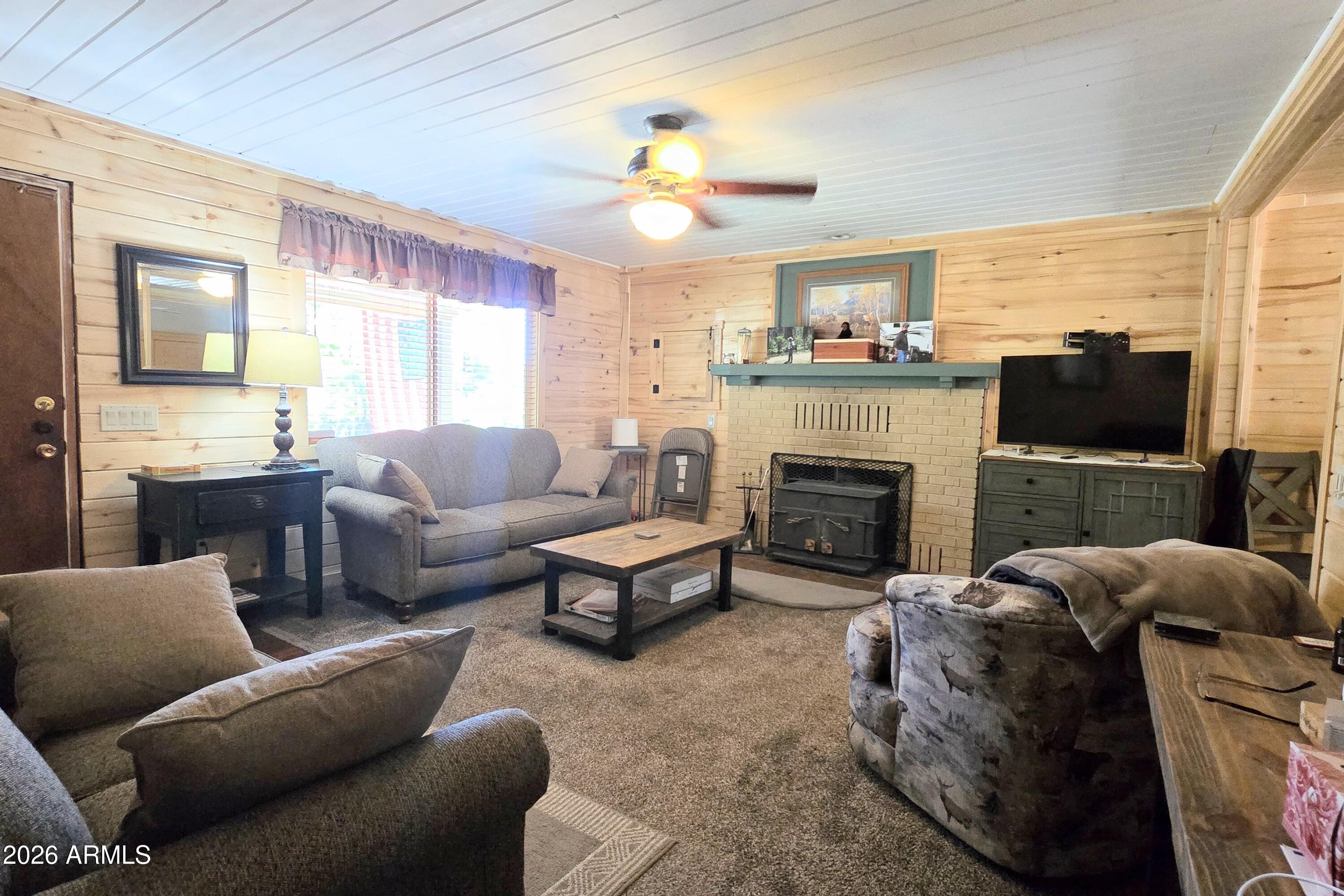 360 S 15TH Drive