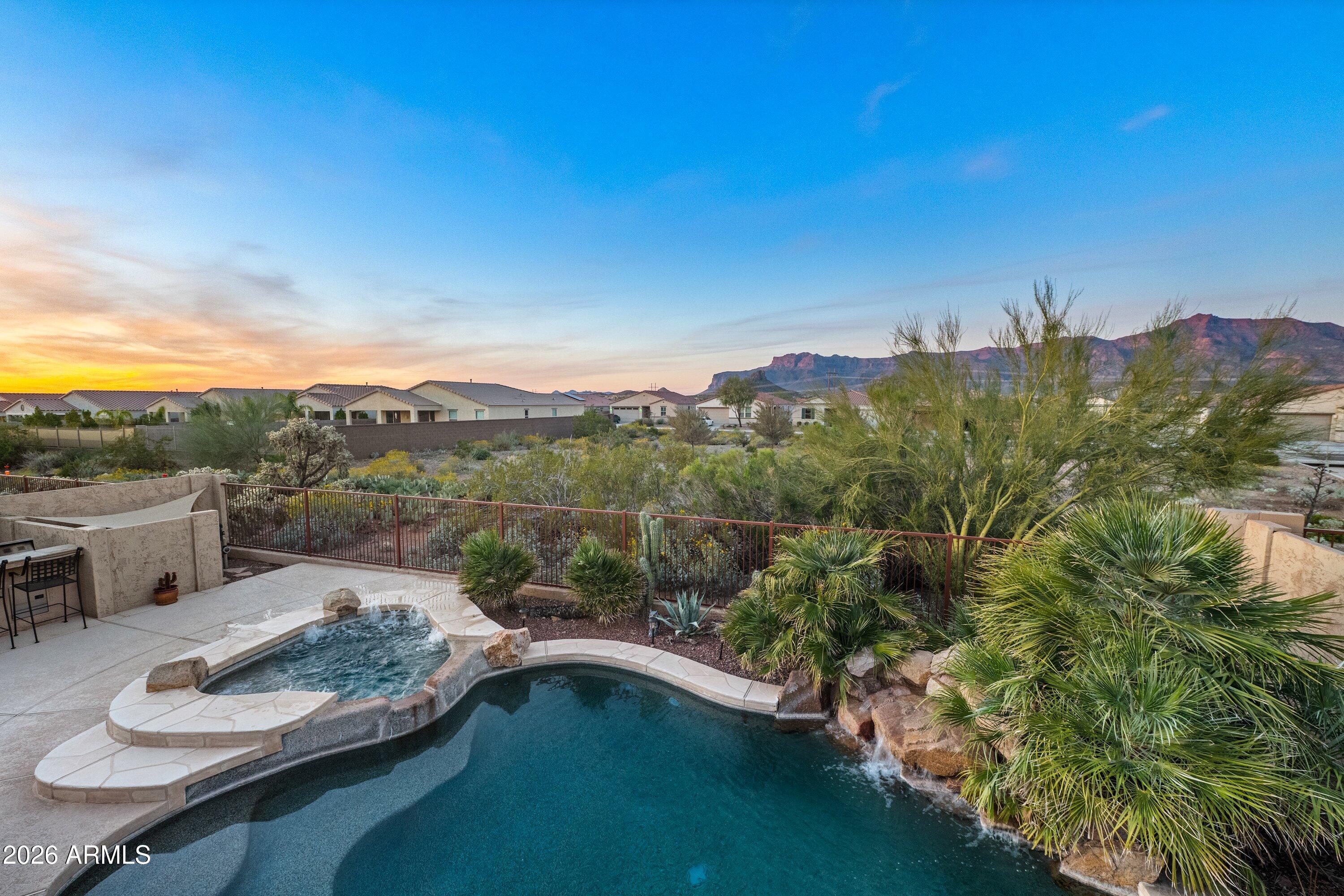 10056 E PROSPECTOR Drive