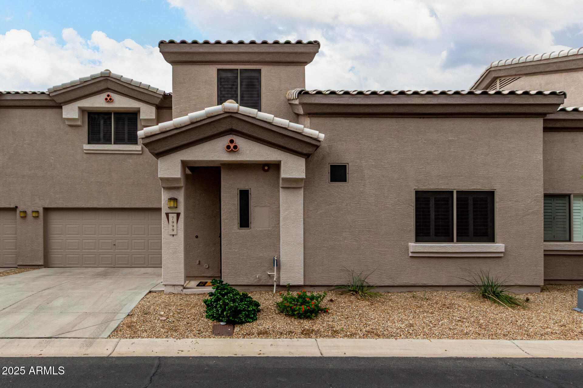 7999 W WALTANN Lane
