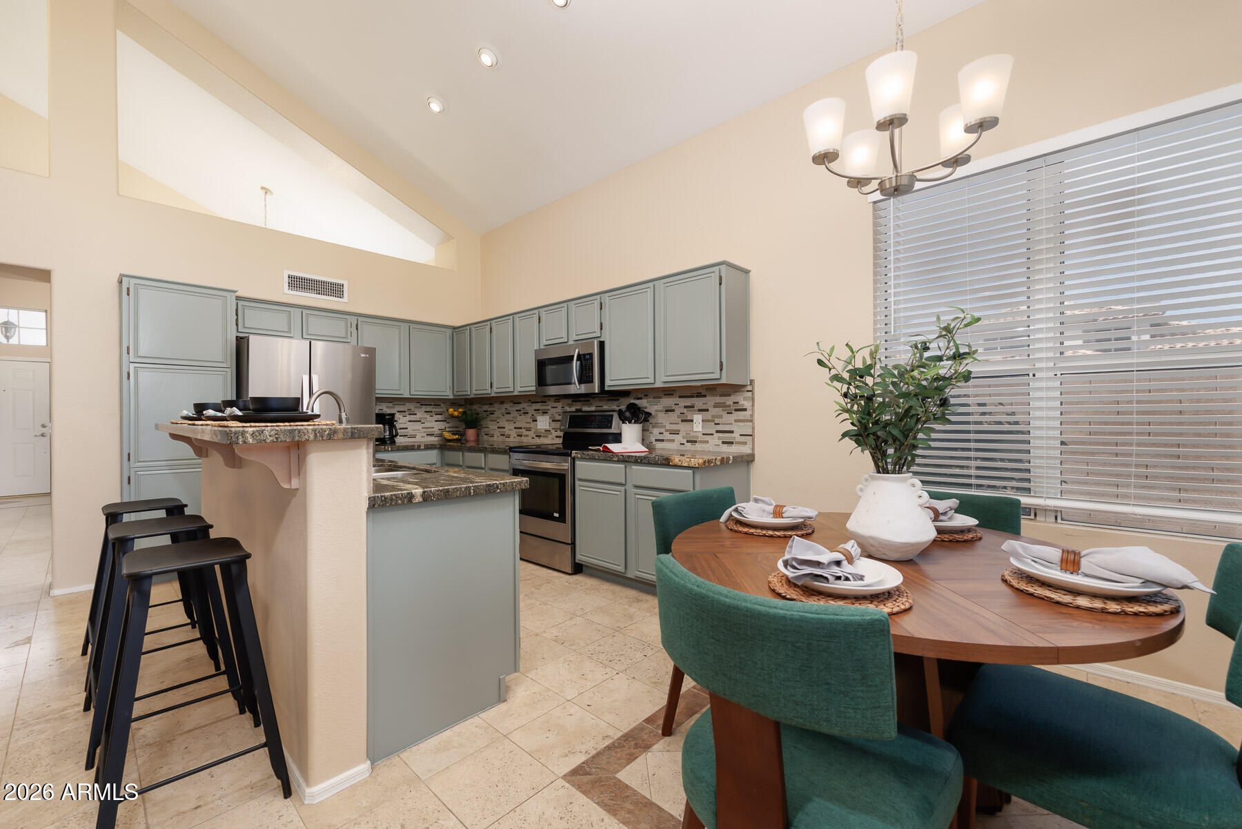 7452 W LOS GATOS Drive