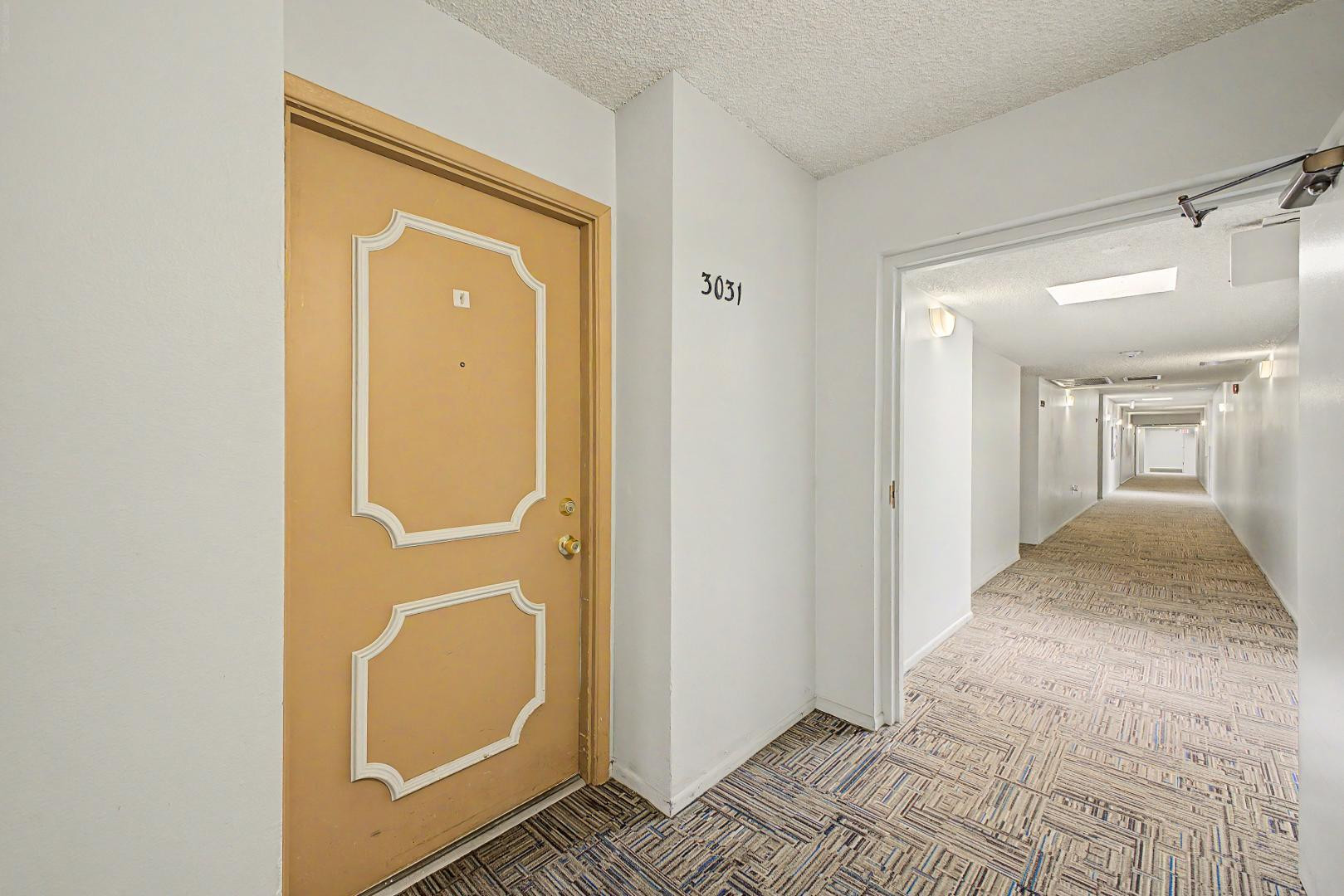 3033 E DEVONSHIRE Avenue 3031