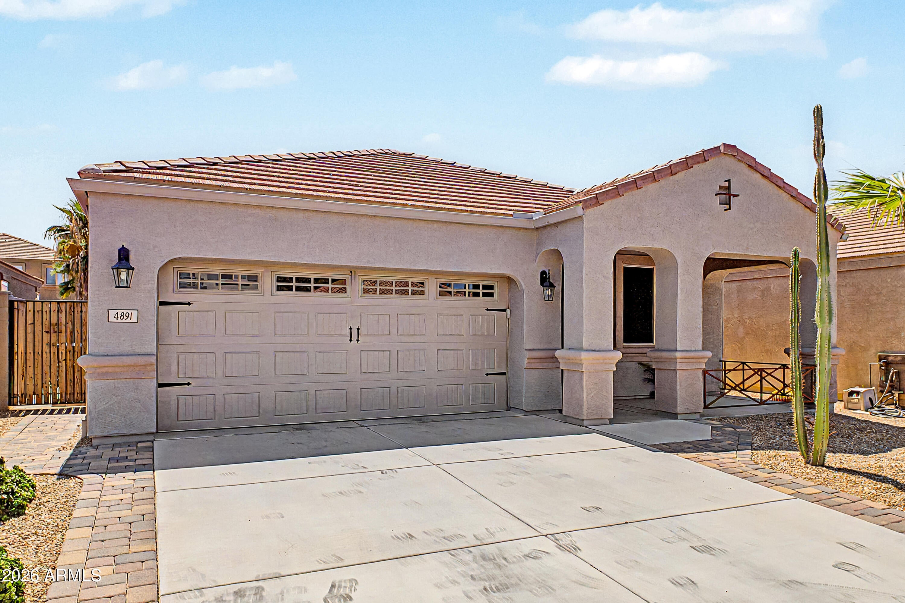 4891 E SUNSTONE Drive