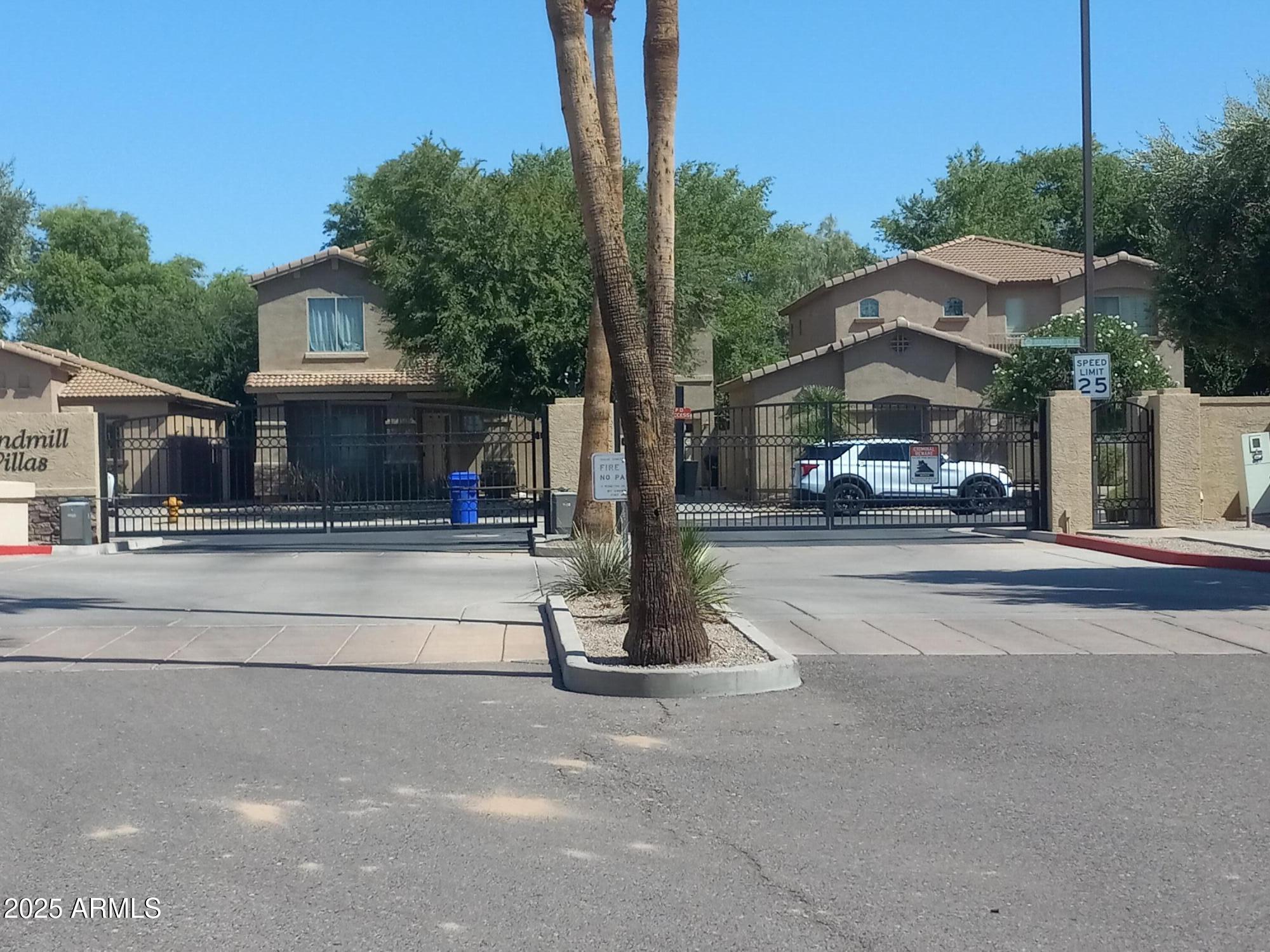 3947 W ROUNDABOUT Circle