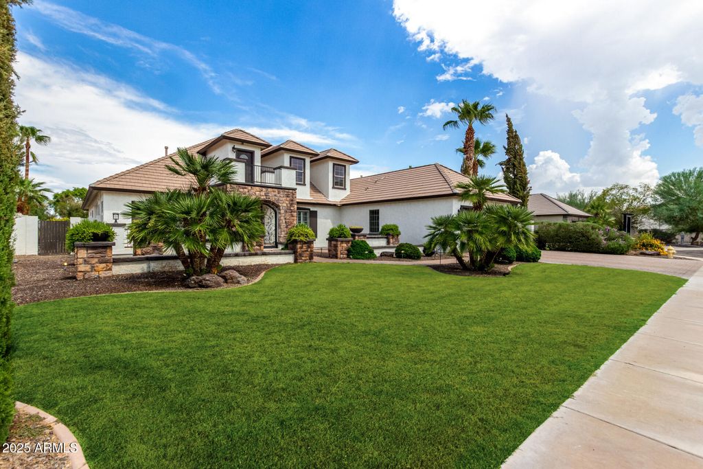 Photo of 12714 W Colter Street, Litchfield Park, AZ 85340 (MLS # 6916532)