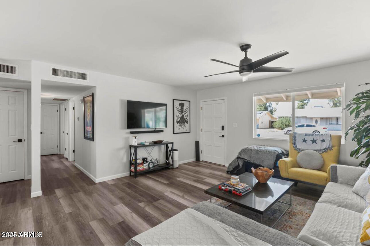 1321 W 14TH Street