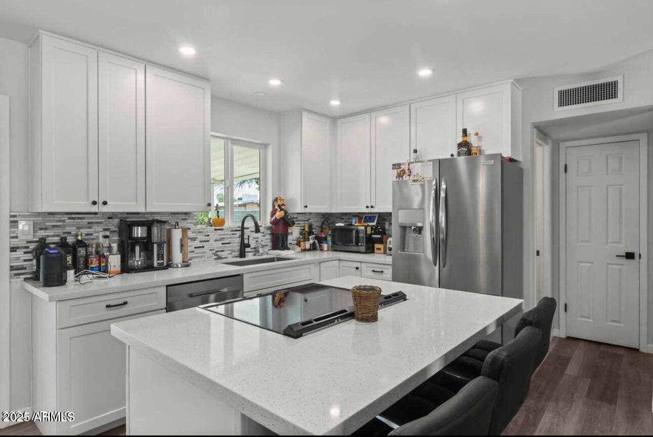 1321 W 14TH Street