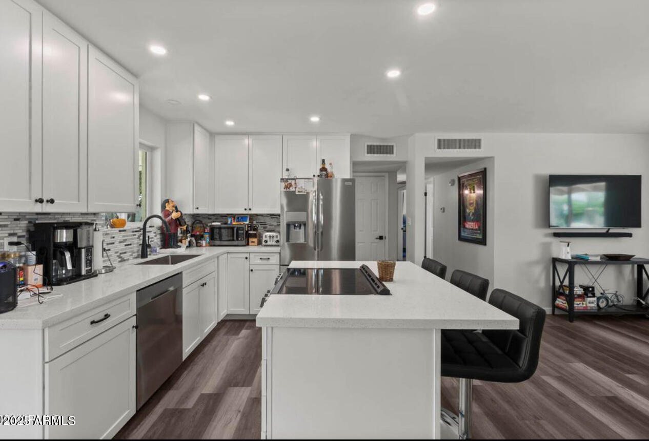 1321 W 14TH Street
