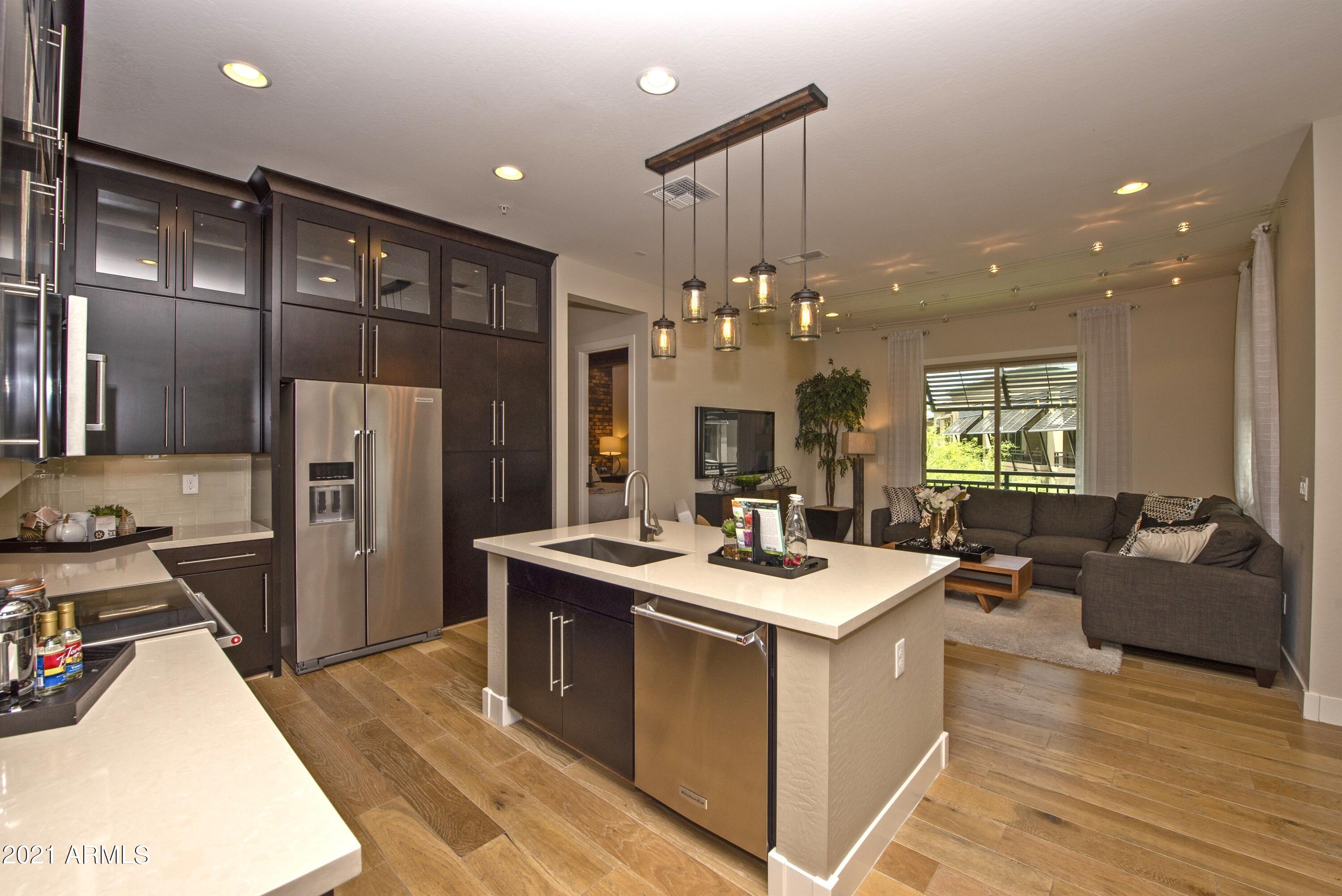 6565 E THOMAS Road 1042