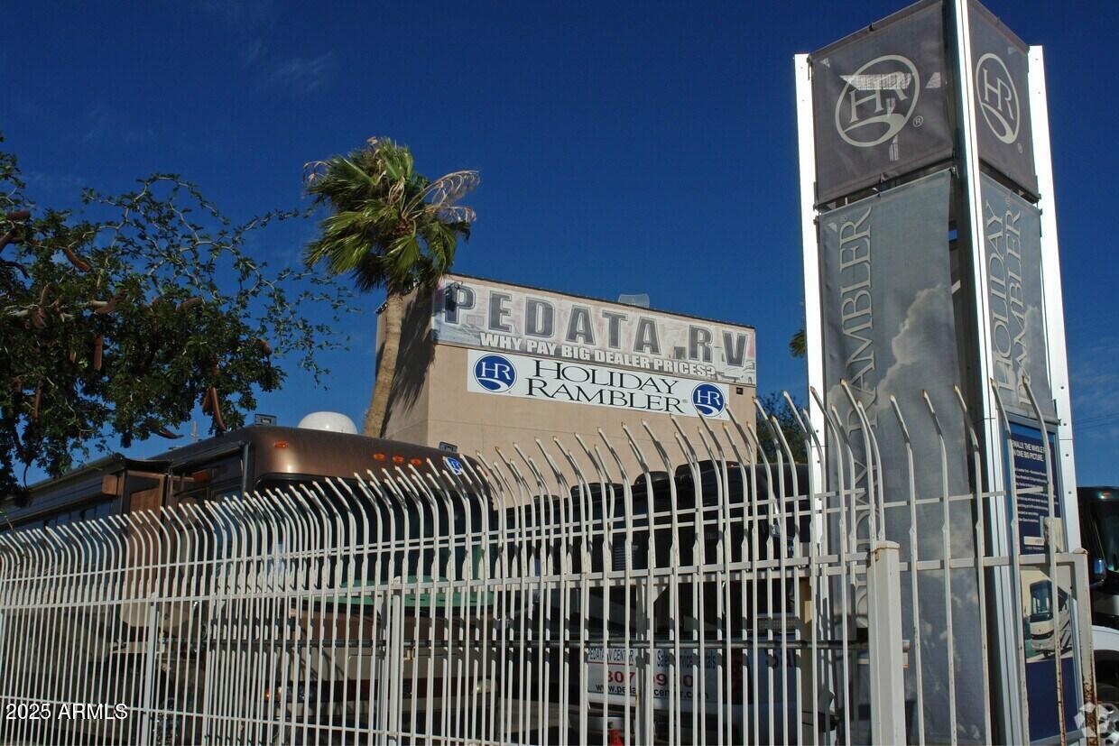 4933 S OUTLET CENTER Drive