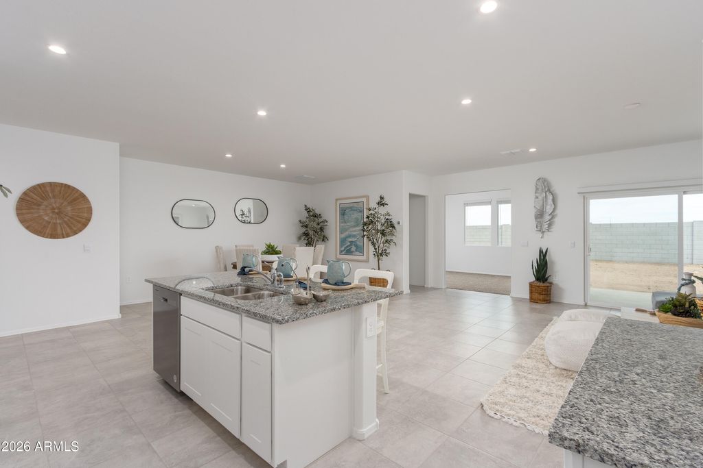 Photo of 1555 E Glazier Drive E, Casa Grande, AZ 85122 (MLS # 6977636)