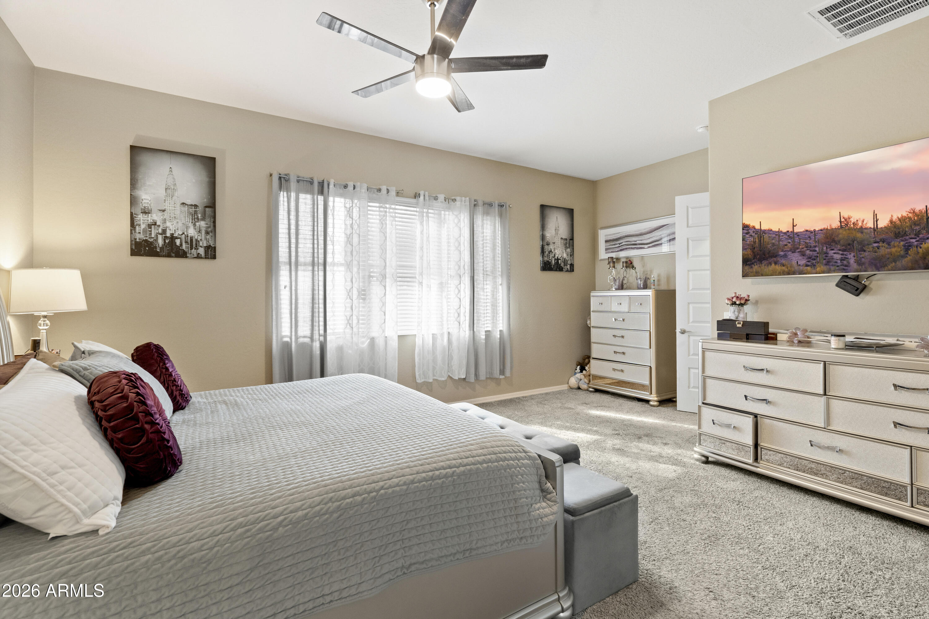 10521 W ILLINI Street