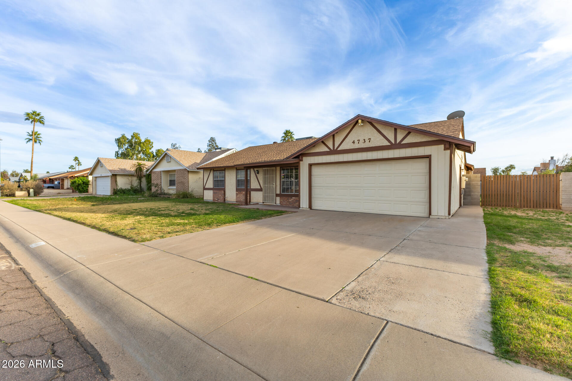 4737 W VILLA THERESA Drive