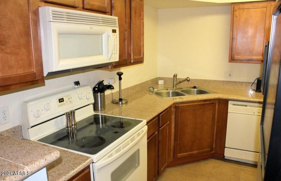 8787 E Mountain View Road Unit 2027