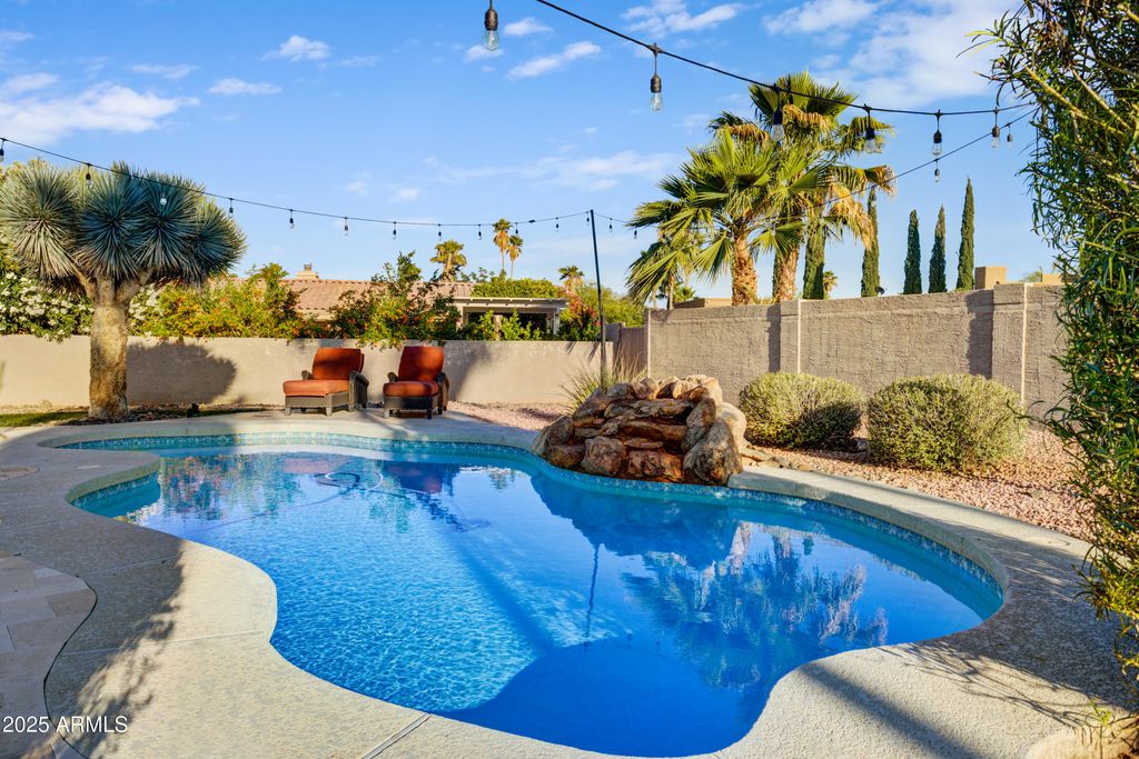 Photo of 17401 E Valloroso Drive, Fountain Hills, AZ 85268 (MLS # 6920548)