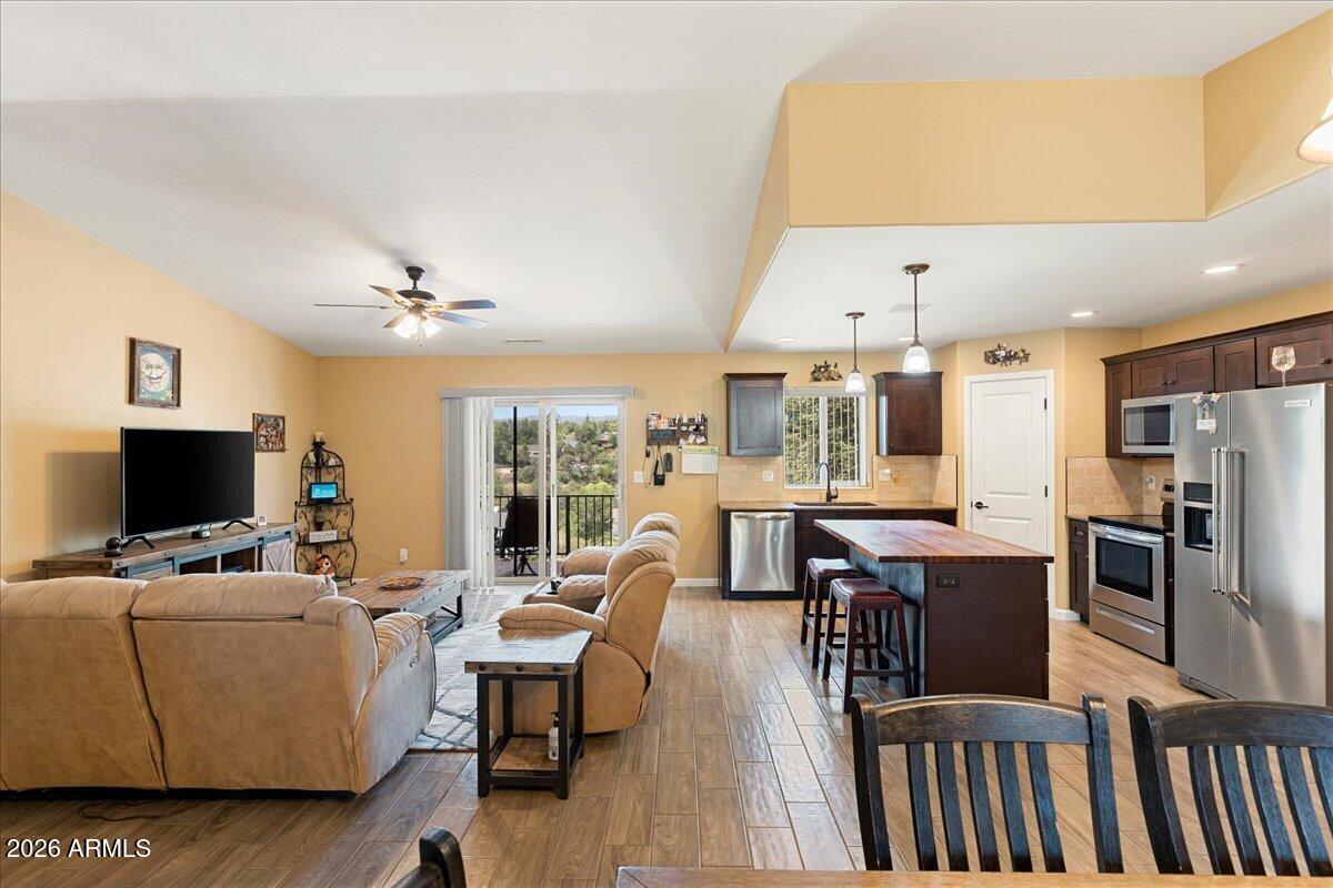 4885 E RAMADA Drive