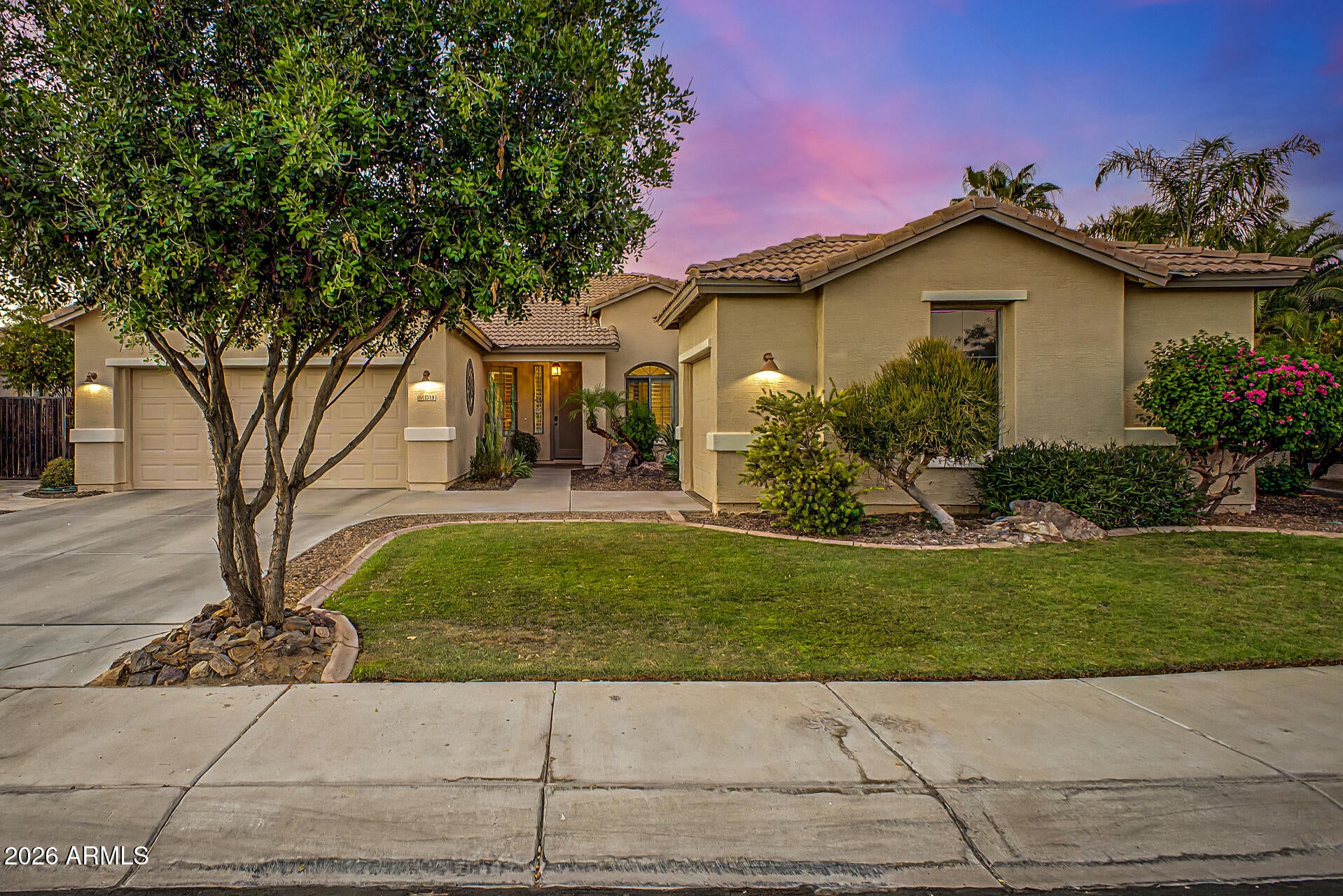 1748 E IRIS Drive