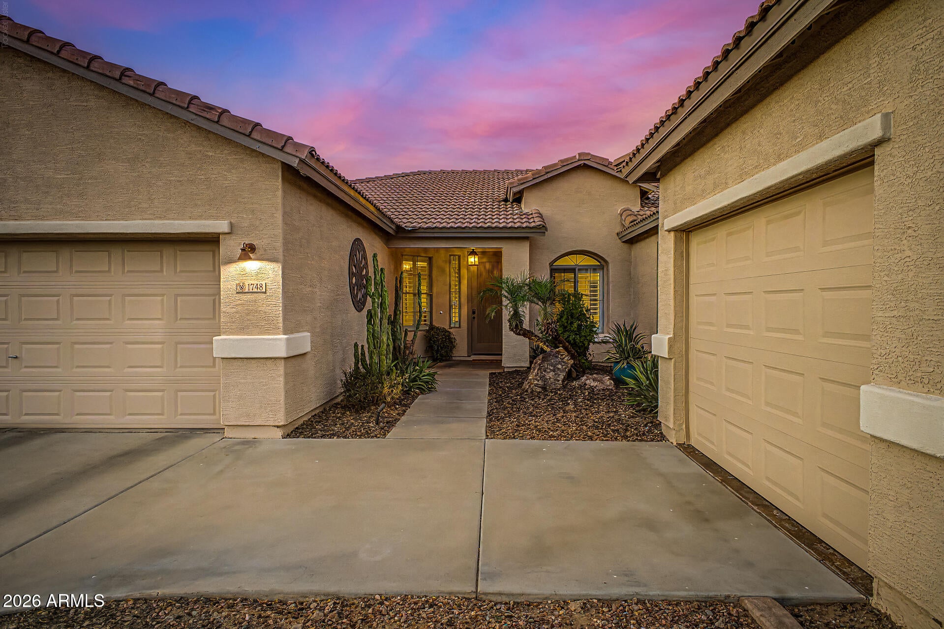 1748 E IRIS Drive