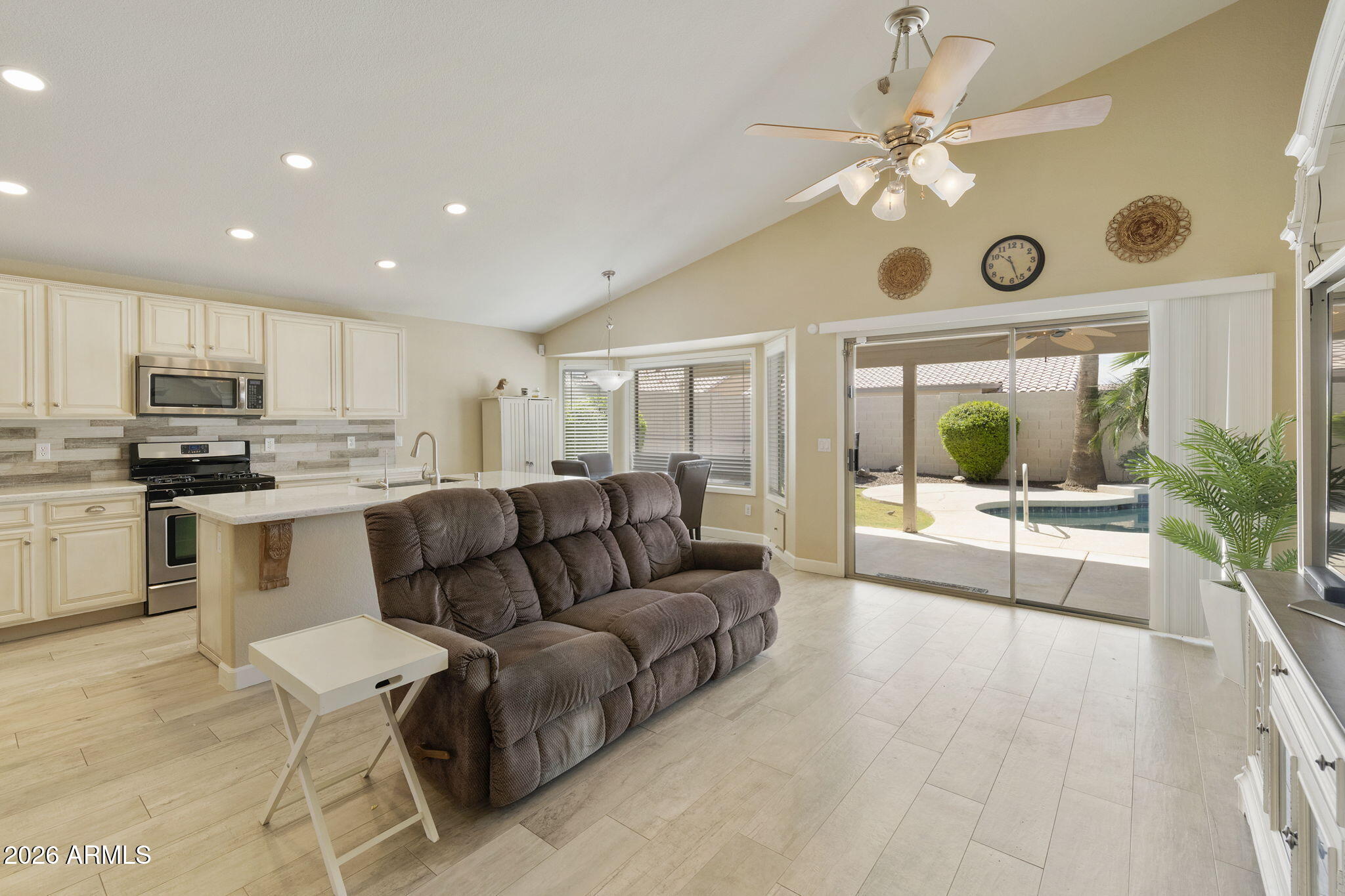 SONOMA RANCH - Residential