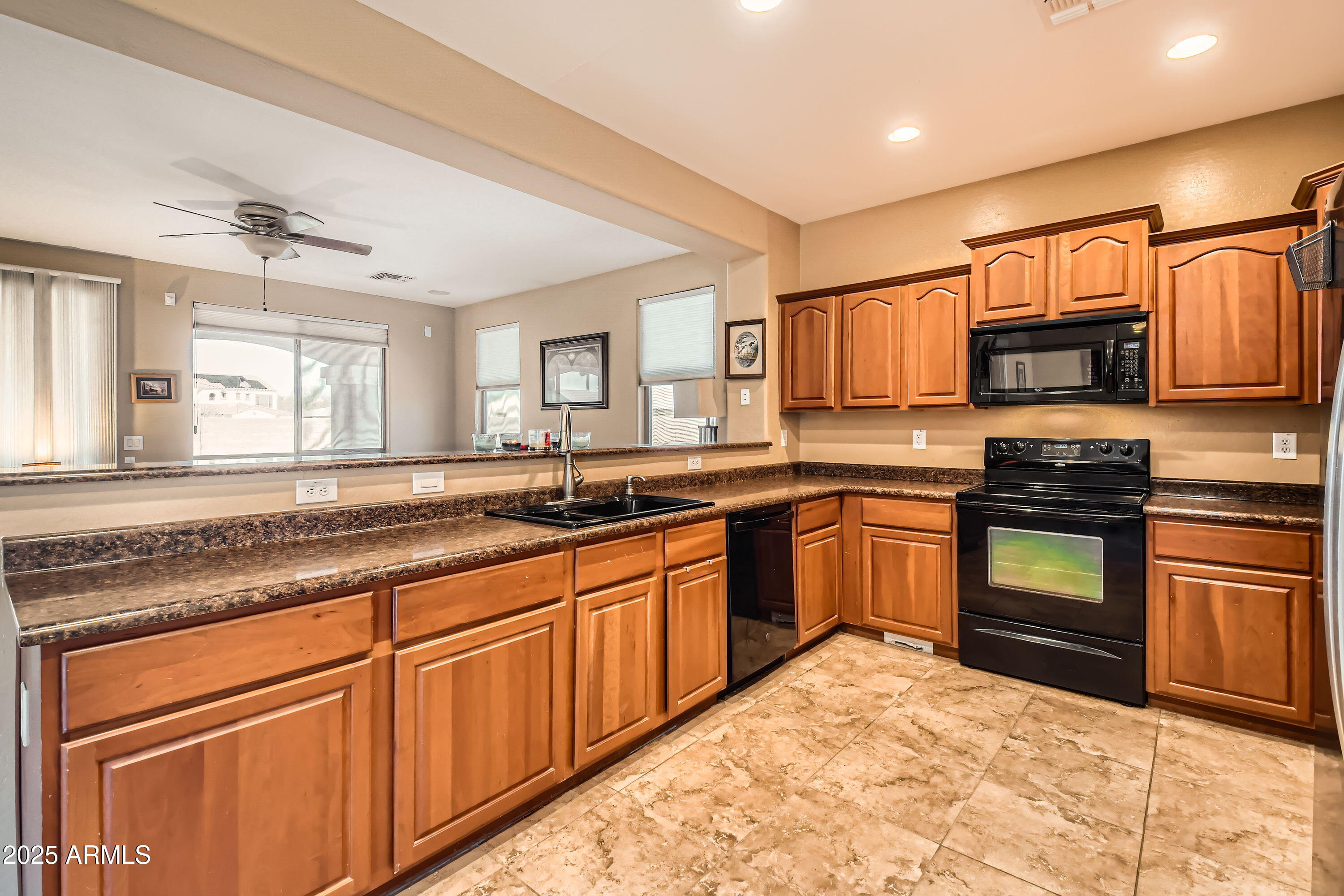 21492 E ROUNDUP Way
