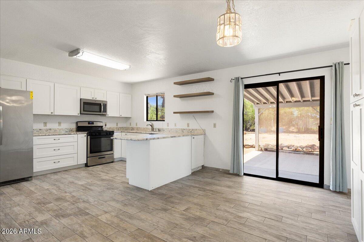 1246 S HAMMER Circle