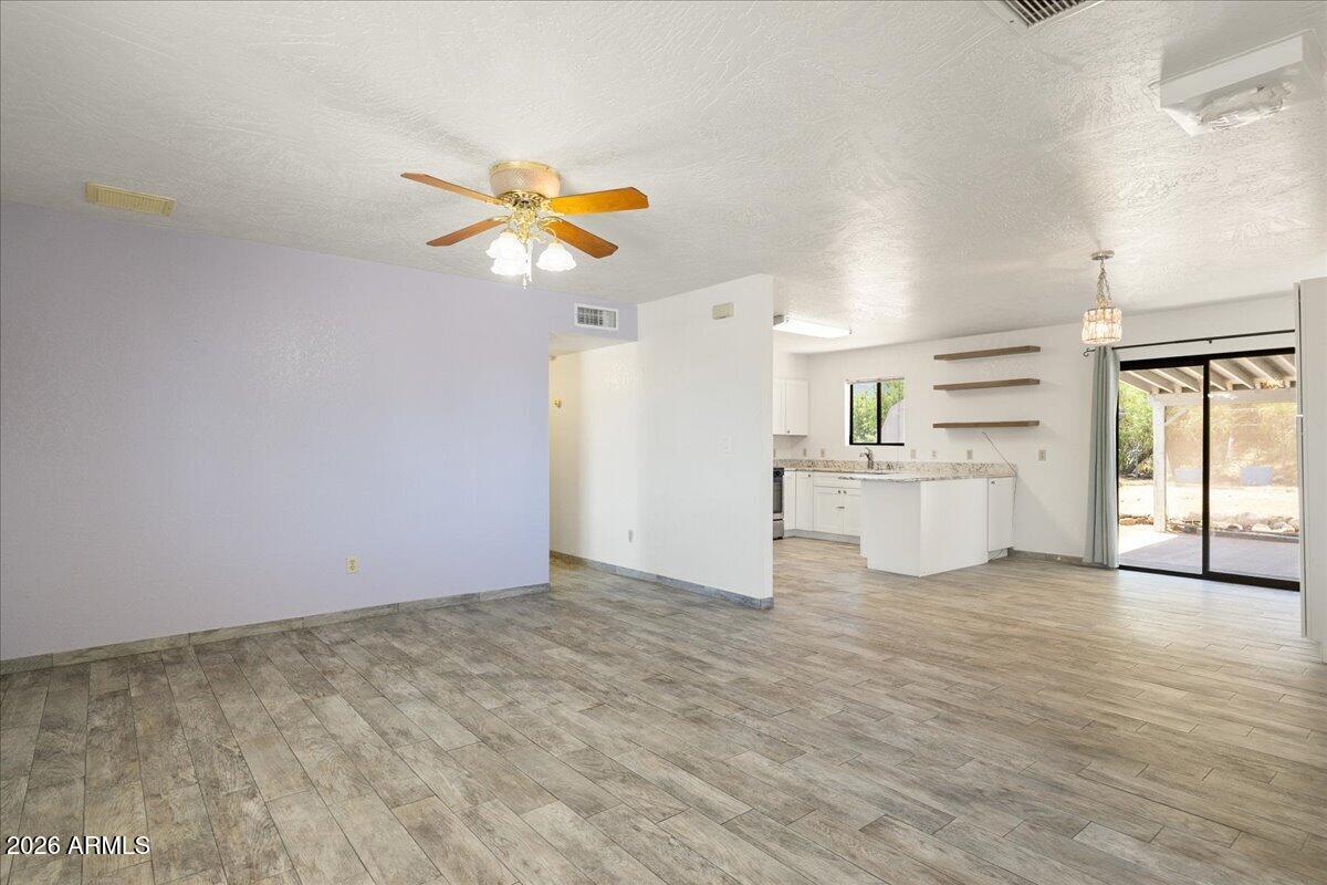 1246 S HAMMER Circle