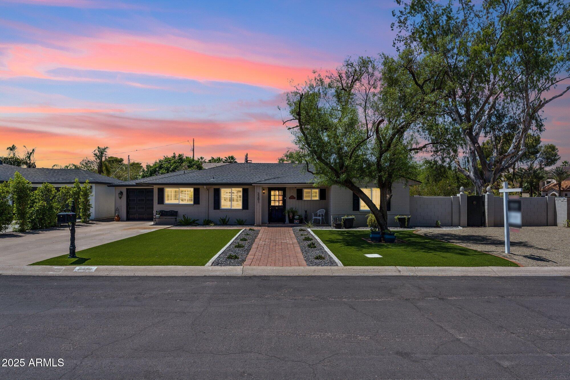 Phoenix, Arizona 85018, United States, 3 Bedrooms Bedrooms, ,2 BathroomsBathrooms,Residential,Active,154533