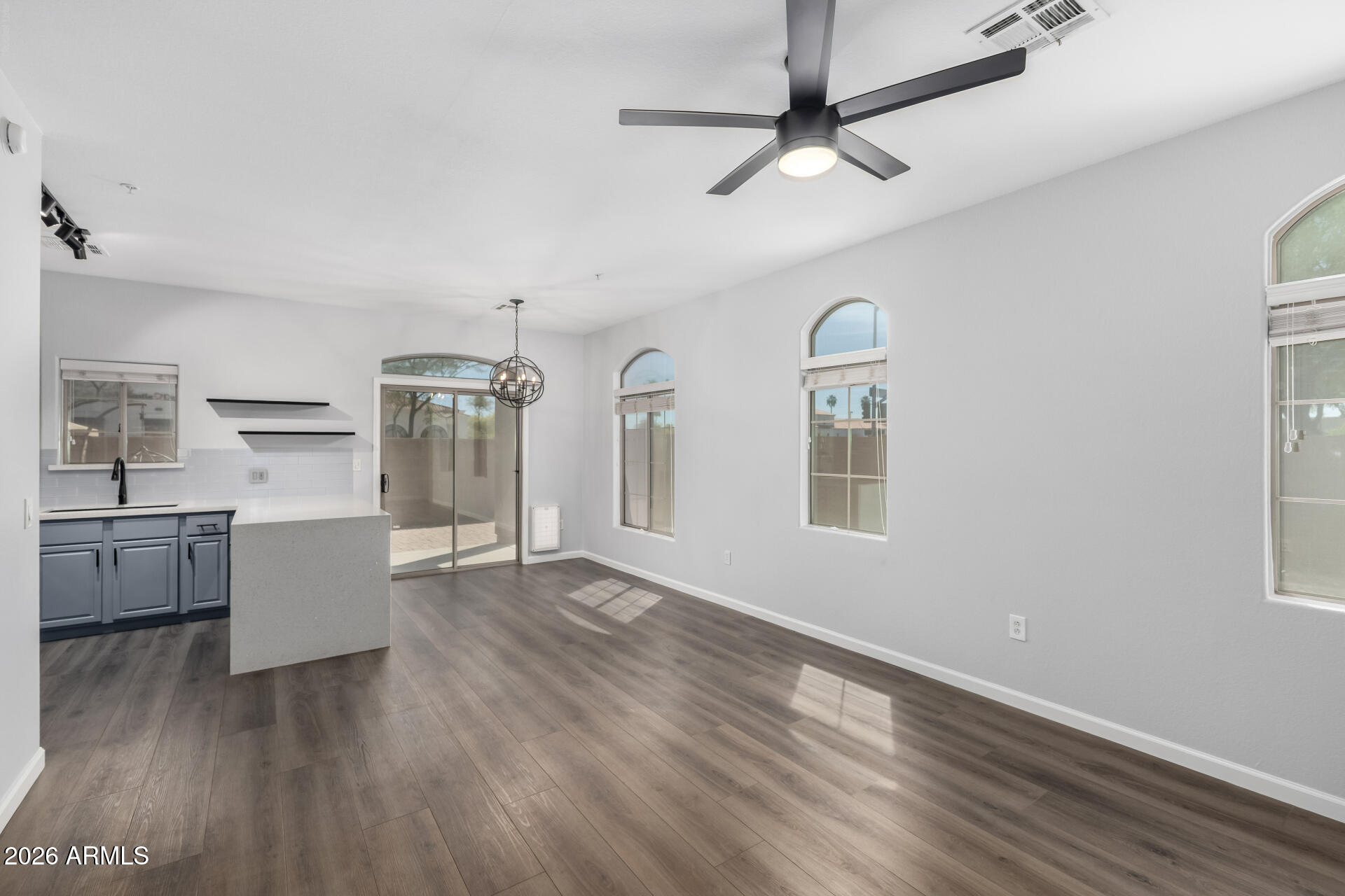 1350 S GREENFIELD Road 1187