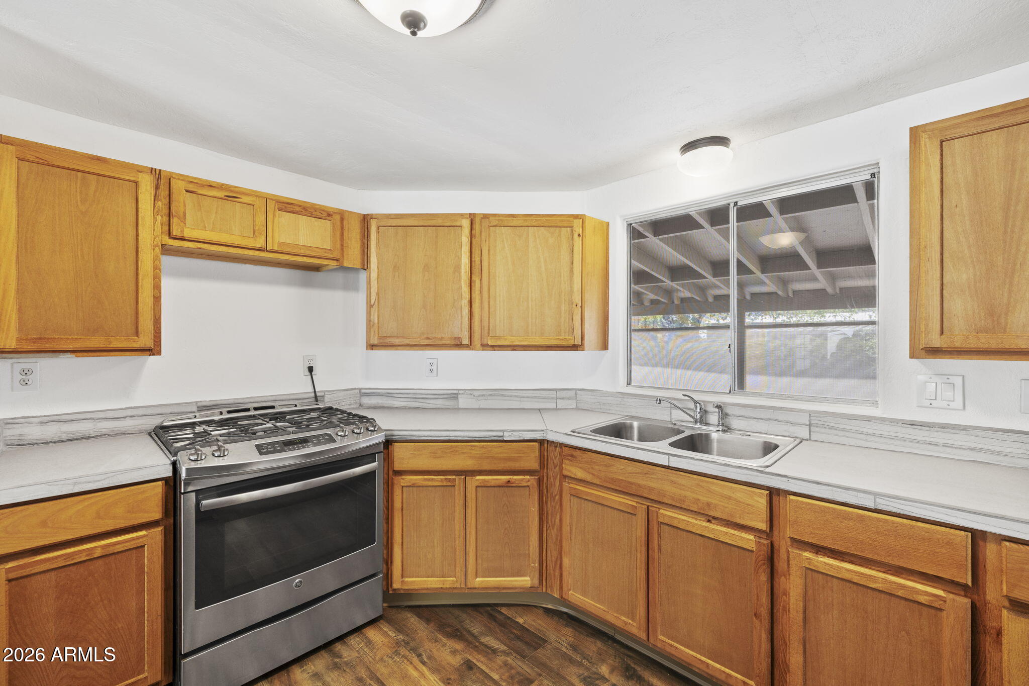 3825 W ROSE GARDEN Lane