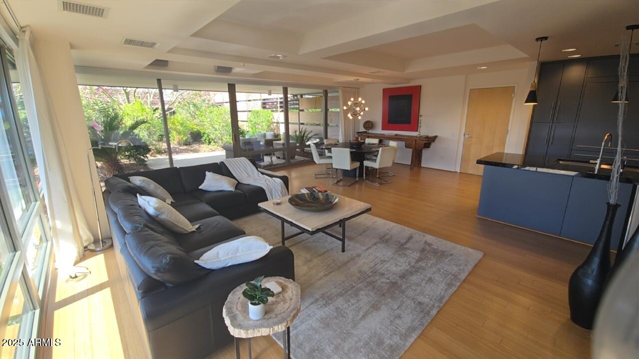 7147 E RANCHO VISTA Drive 7004