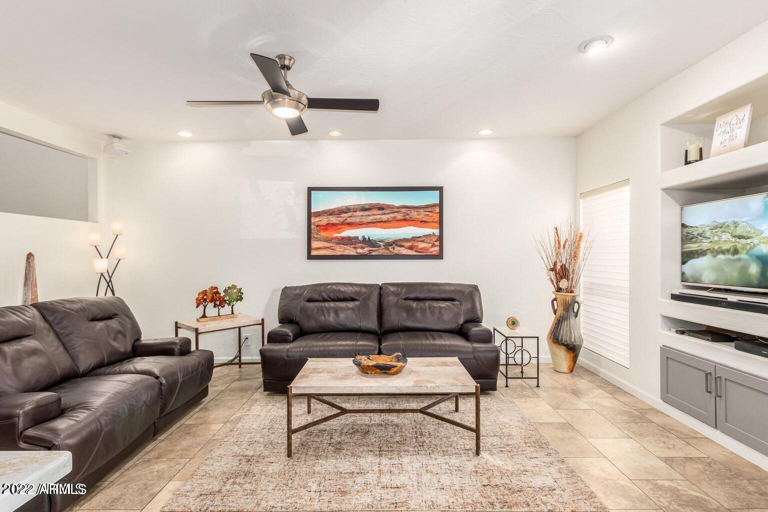 9705 E MOUNTAIN VIEW Road 1175