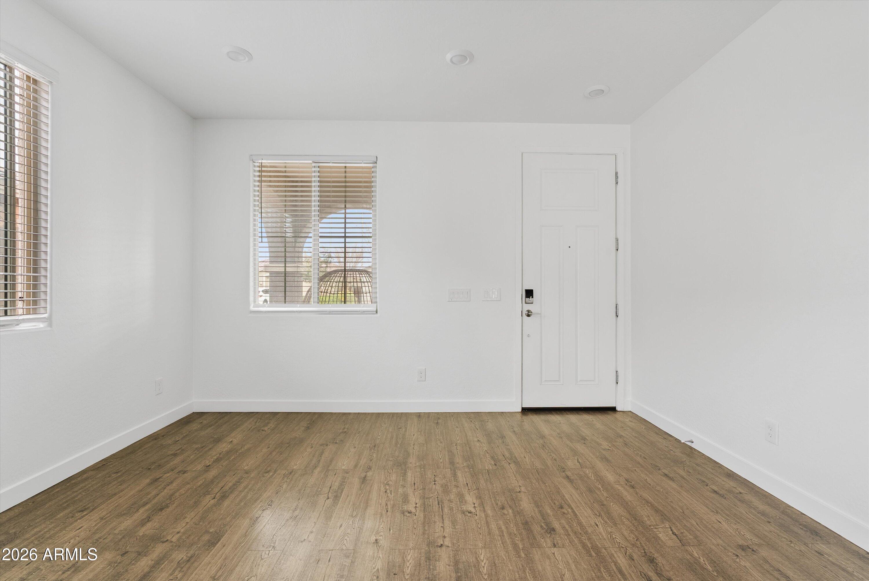 301 W STRIDING EDGE Drive