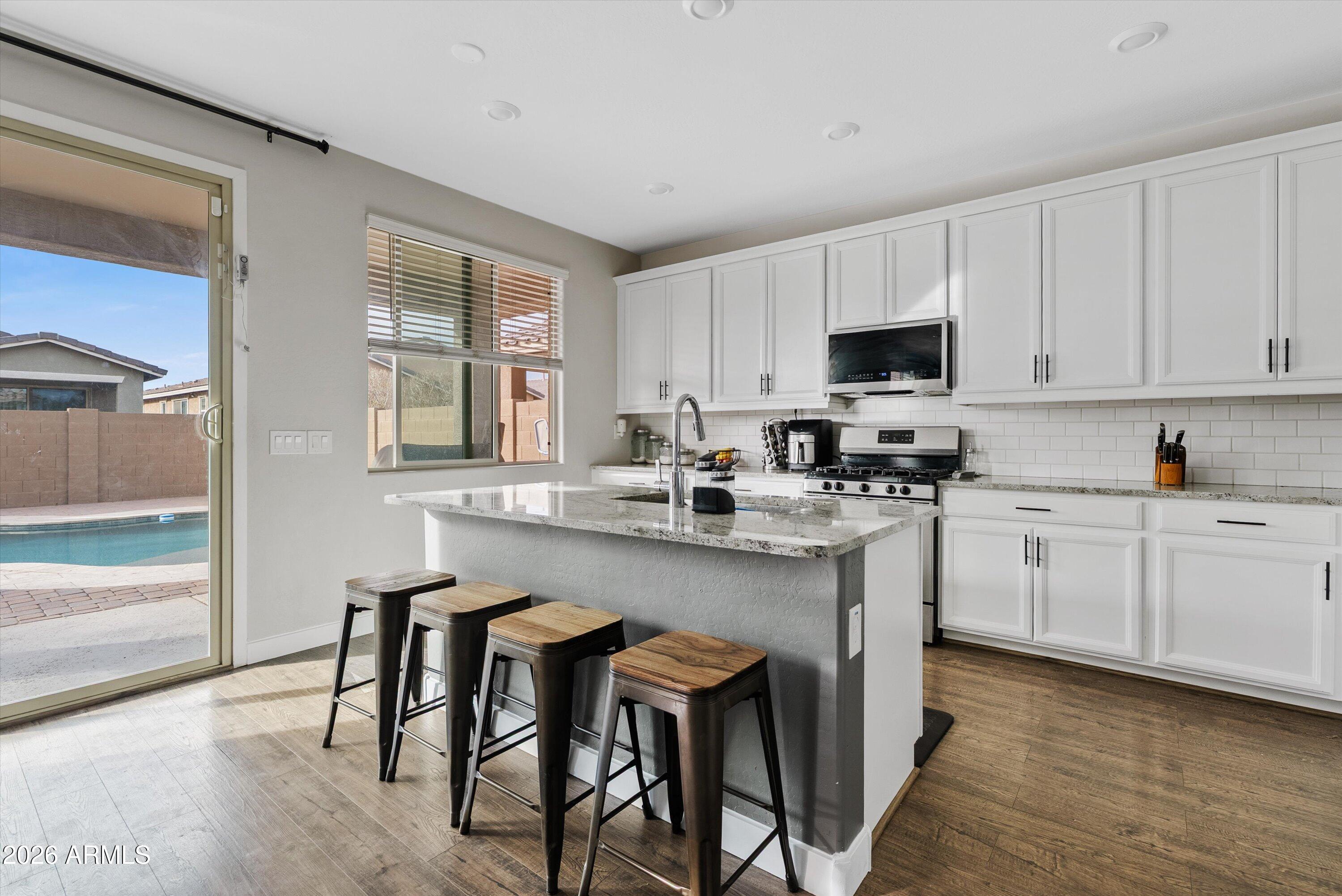 301 W STRIDING EDGE Drive