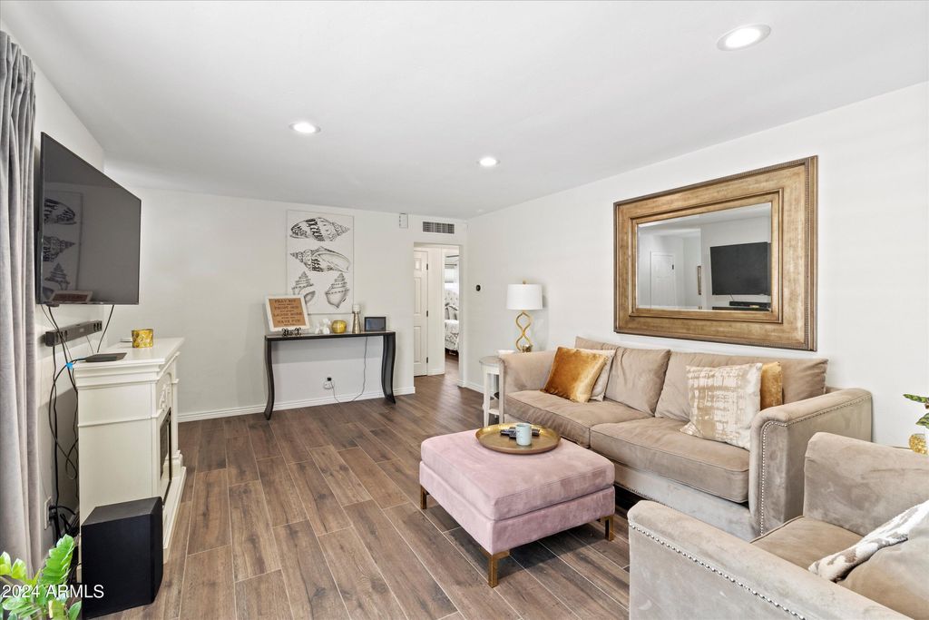 Photo of 3416 E Amelia Avenue, Phoenix, AZ 85018 (MLS # 6998447)