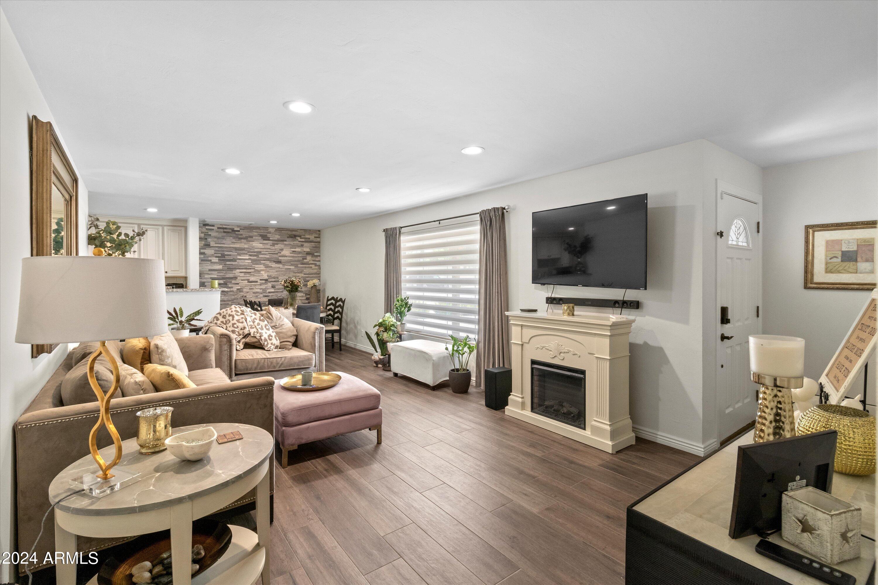 3416 E AMELIA Avenue