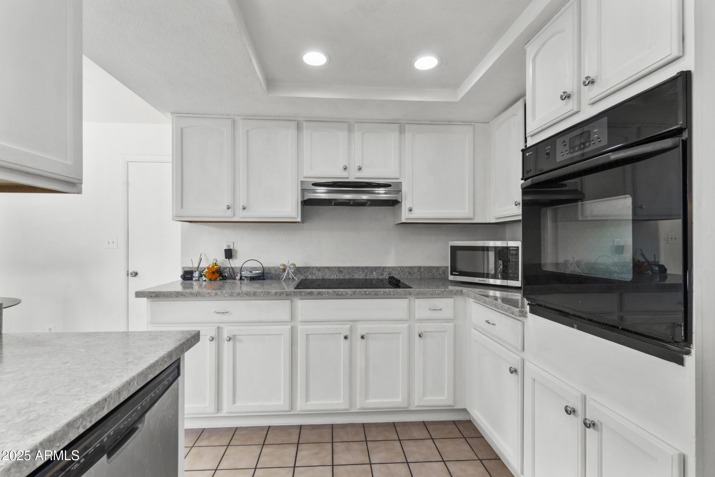 482 LEISURE WORLD --