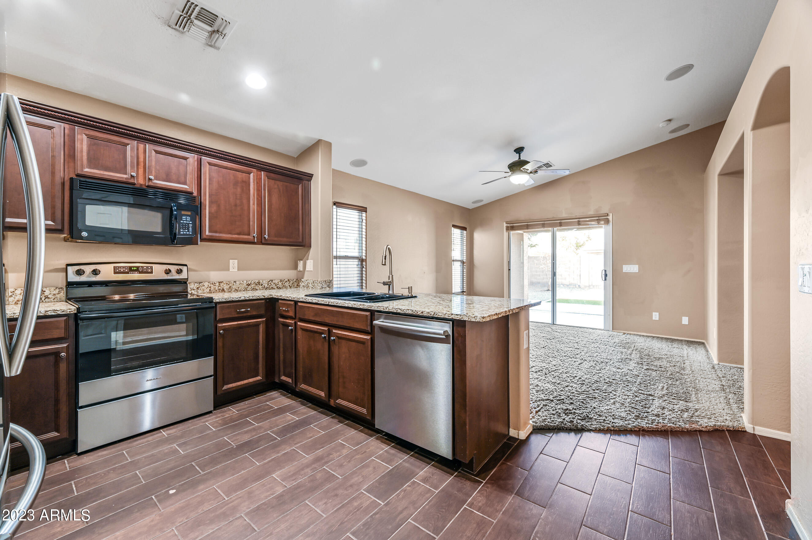 41284 W Cahill Drive