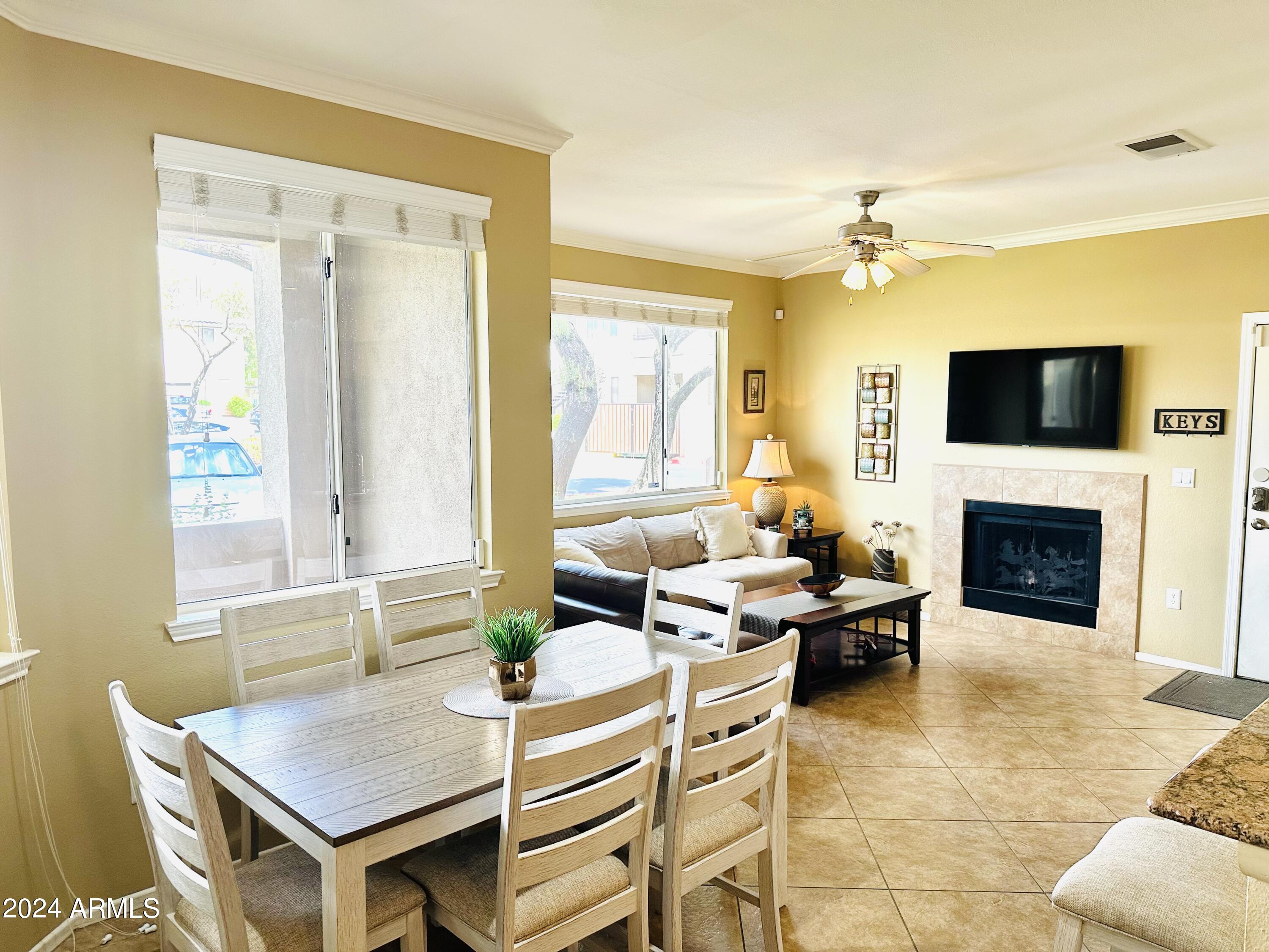 7009 E ACOMA Drive 1047